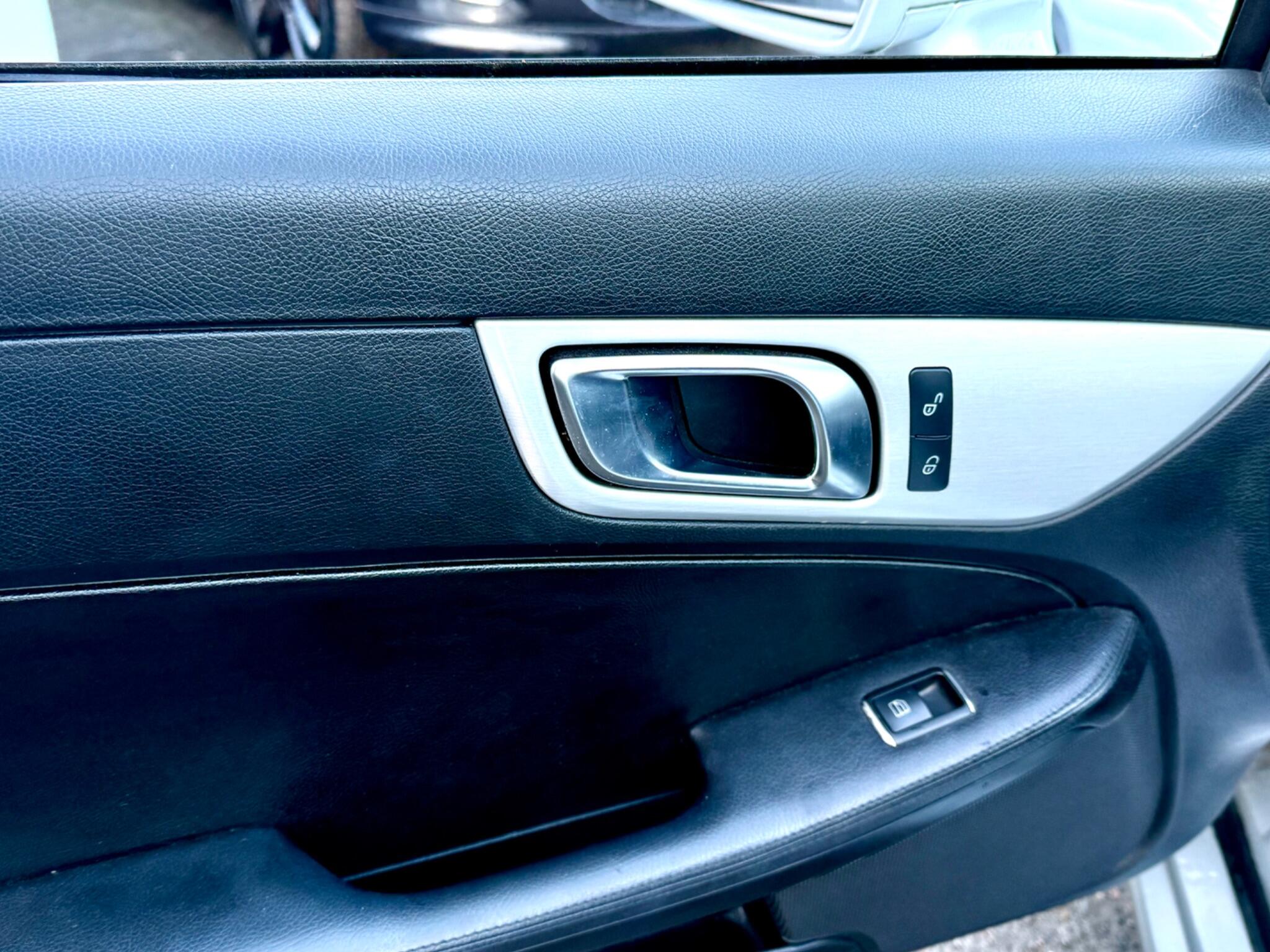 2011 Mercedes-Benz SLK image 36