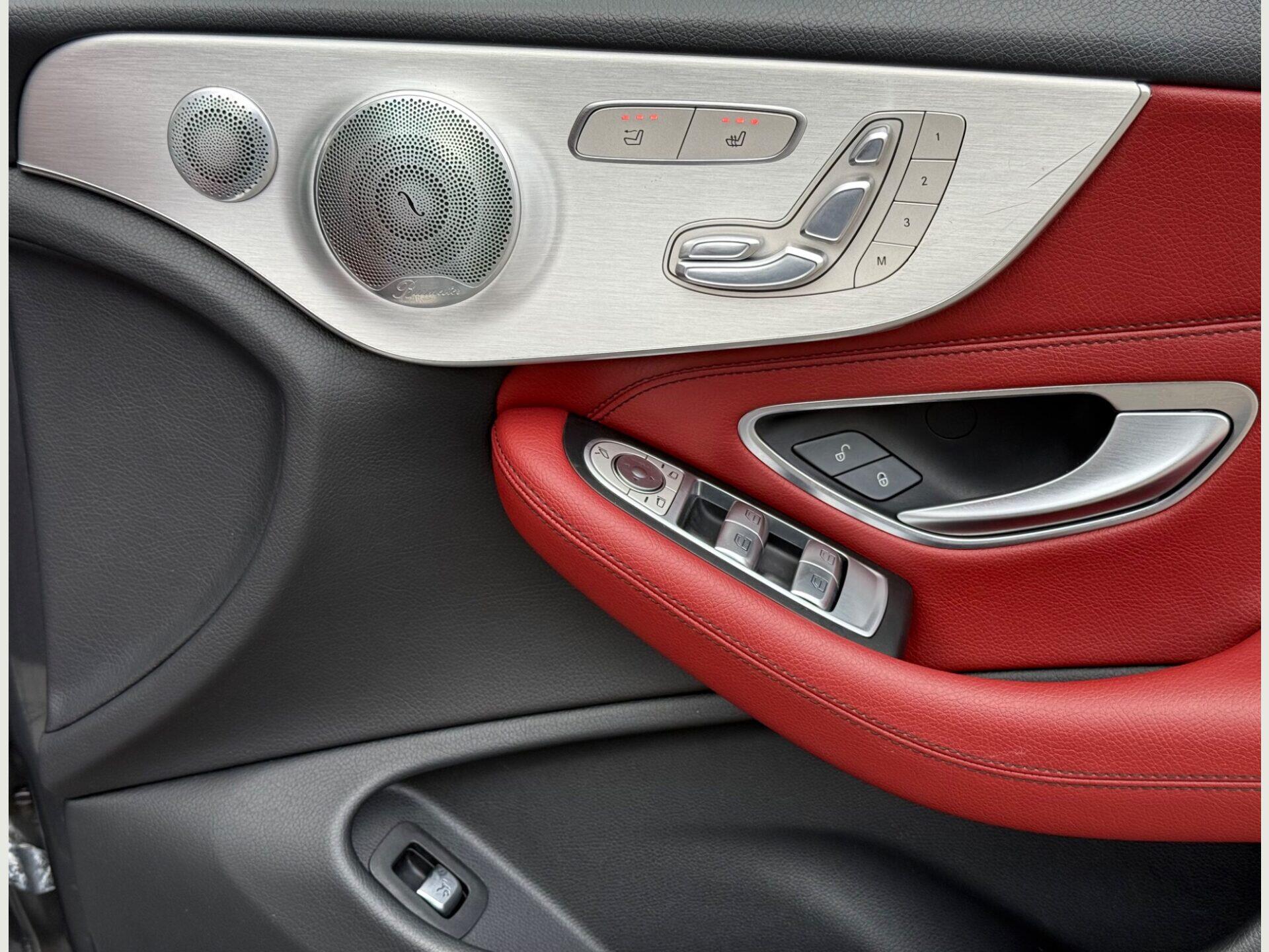 Mercedes-Benz C-Class view 42