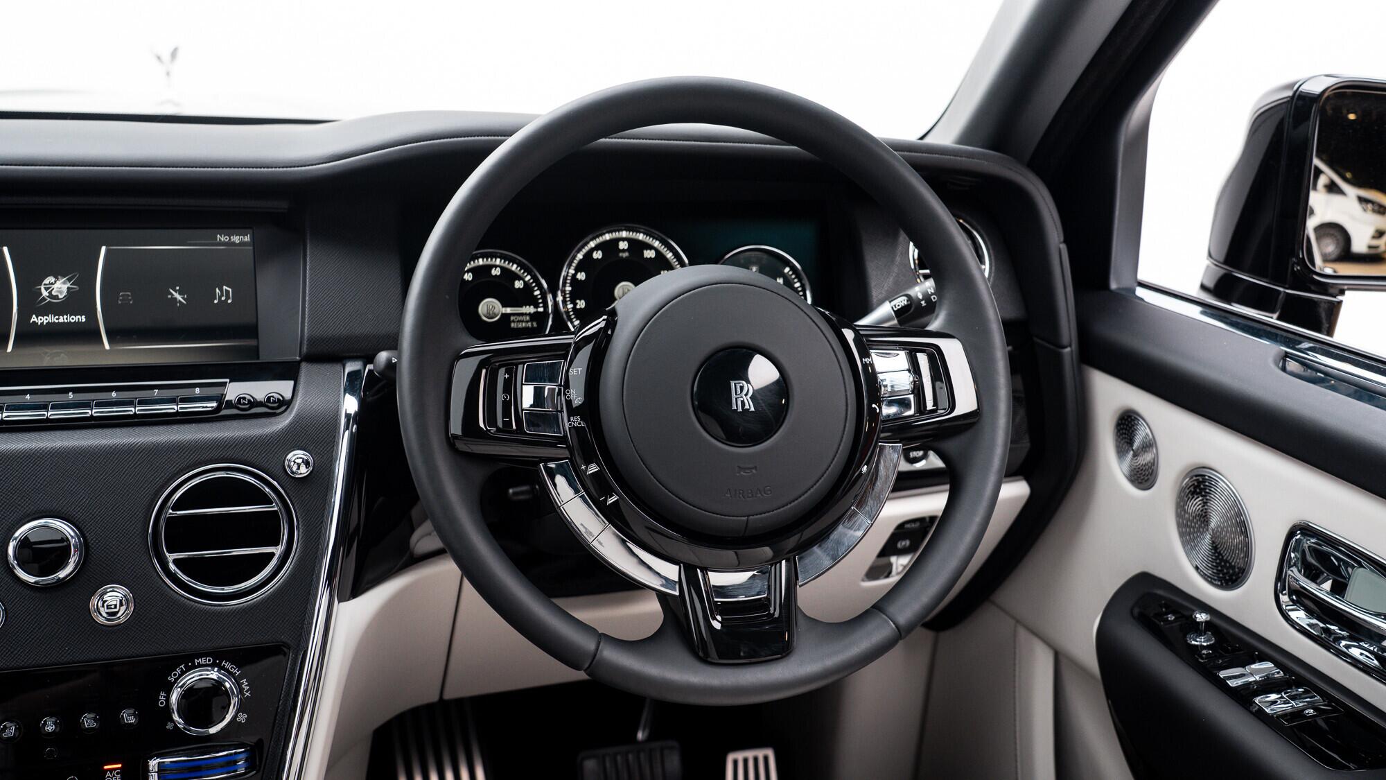 Rolls-Royce Cullinan view 27