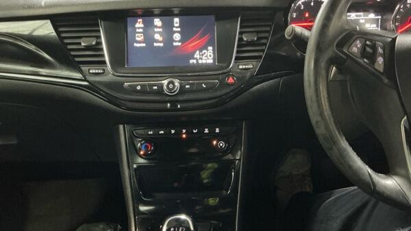 Vauxhall Astra view 8