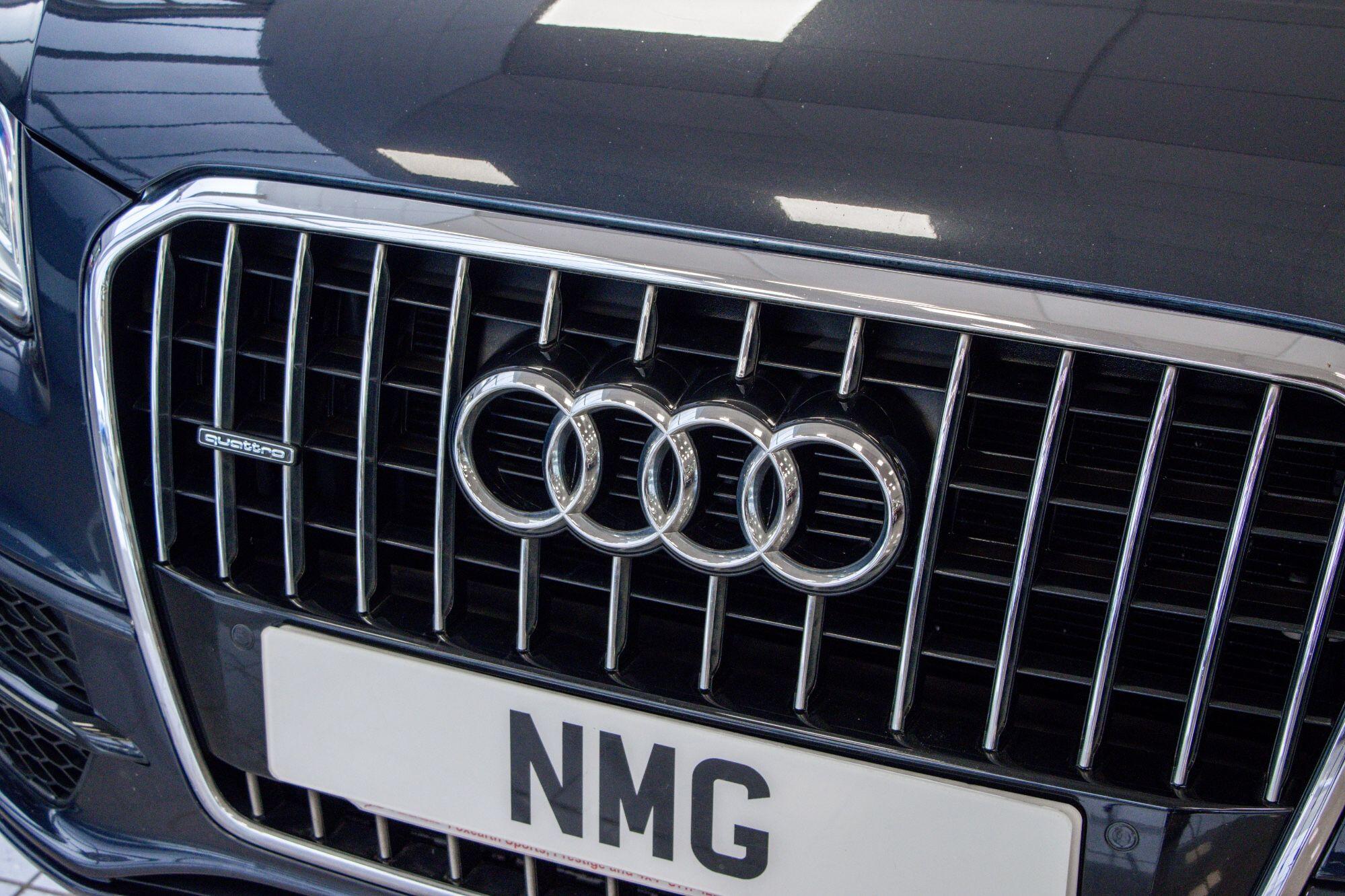 Audi Q5 view 20