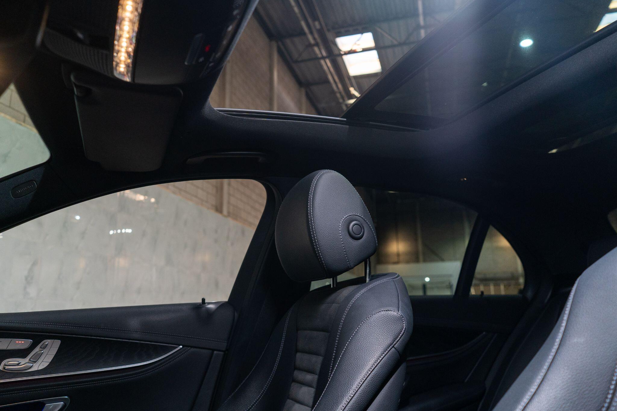 Mercedes-Benz E-Class view 38