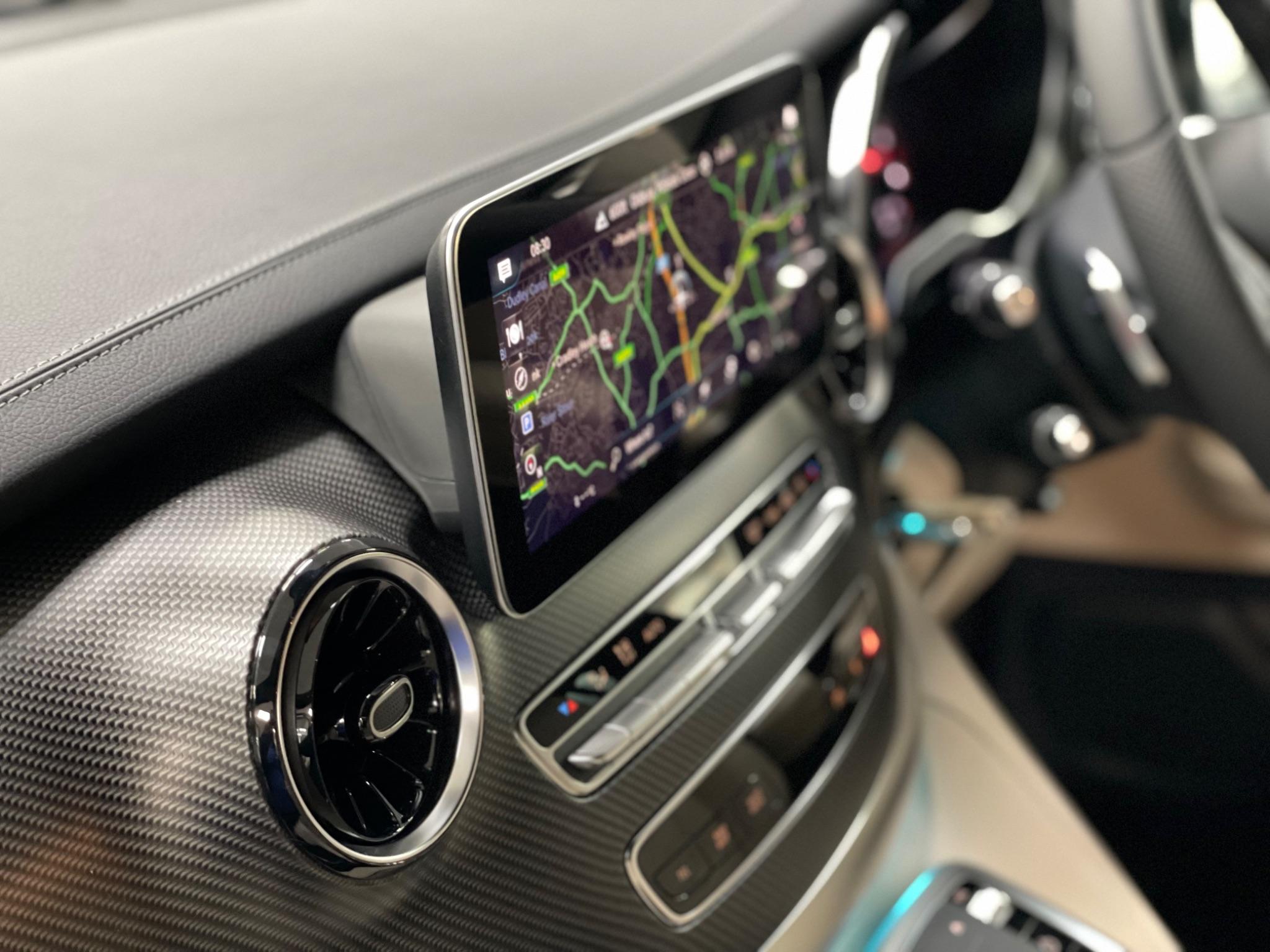 Mercedes-Benz V-Class view 37