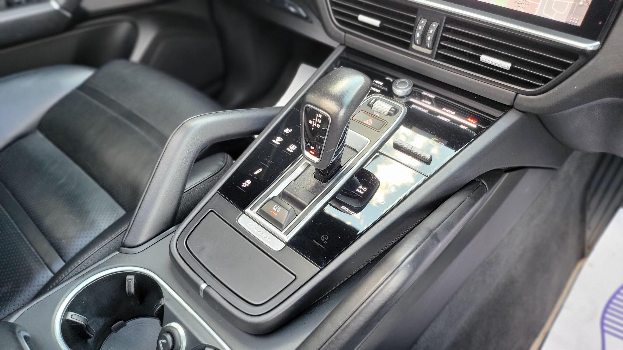 Porsche Cayenne view 15