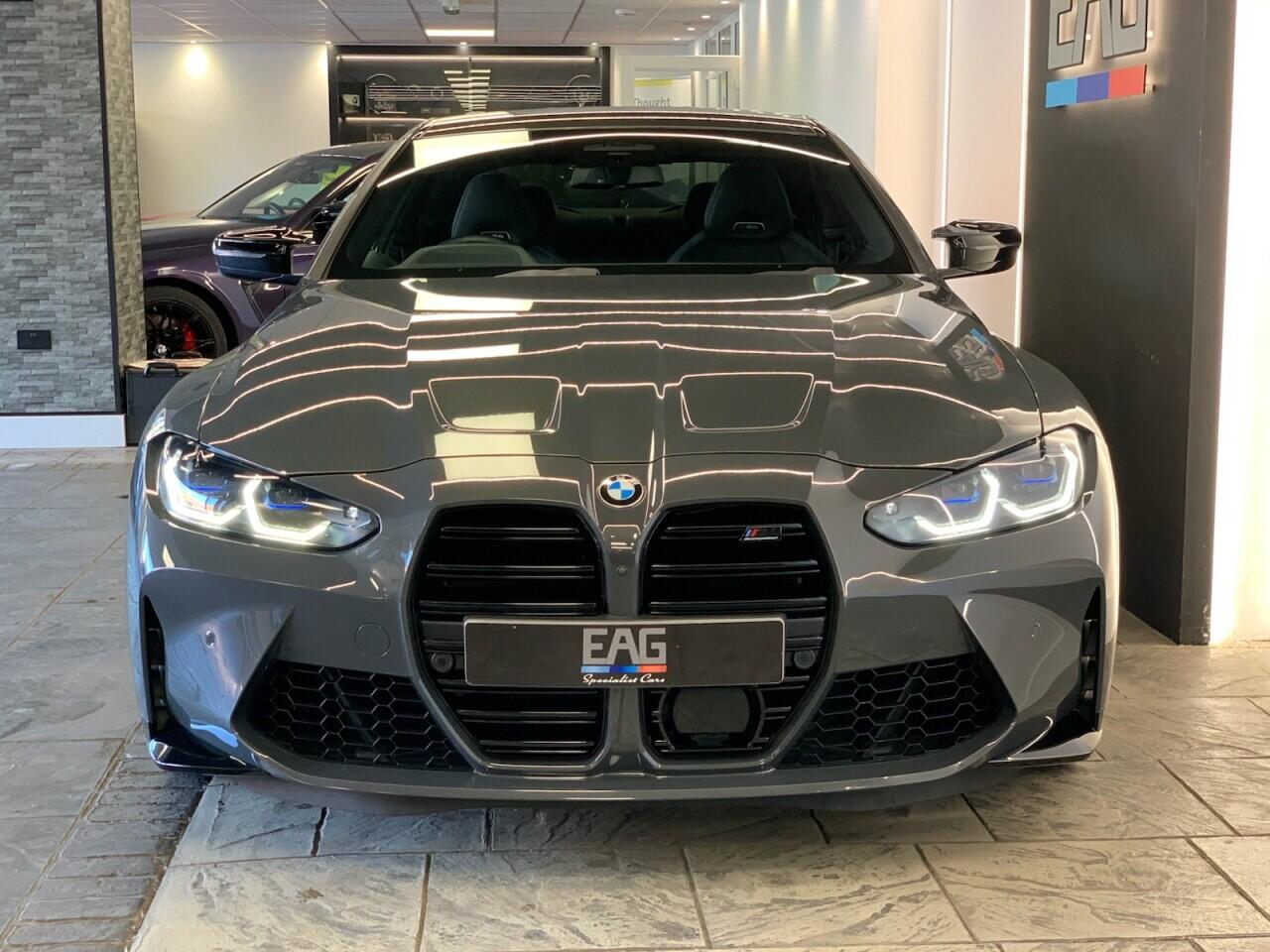 BMW M4 view 4