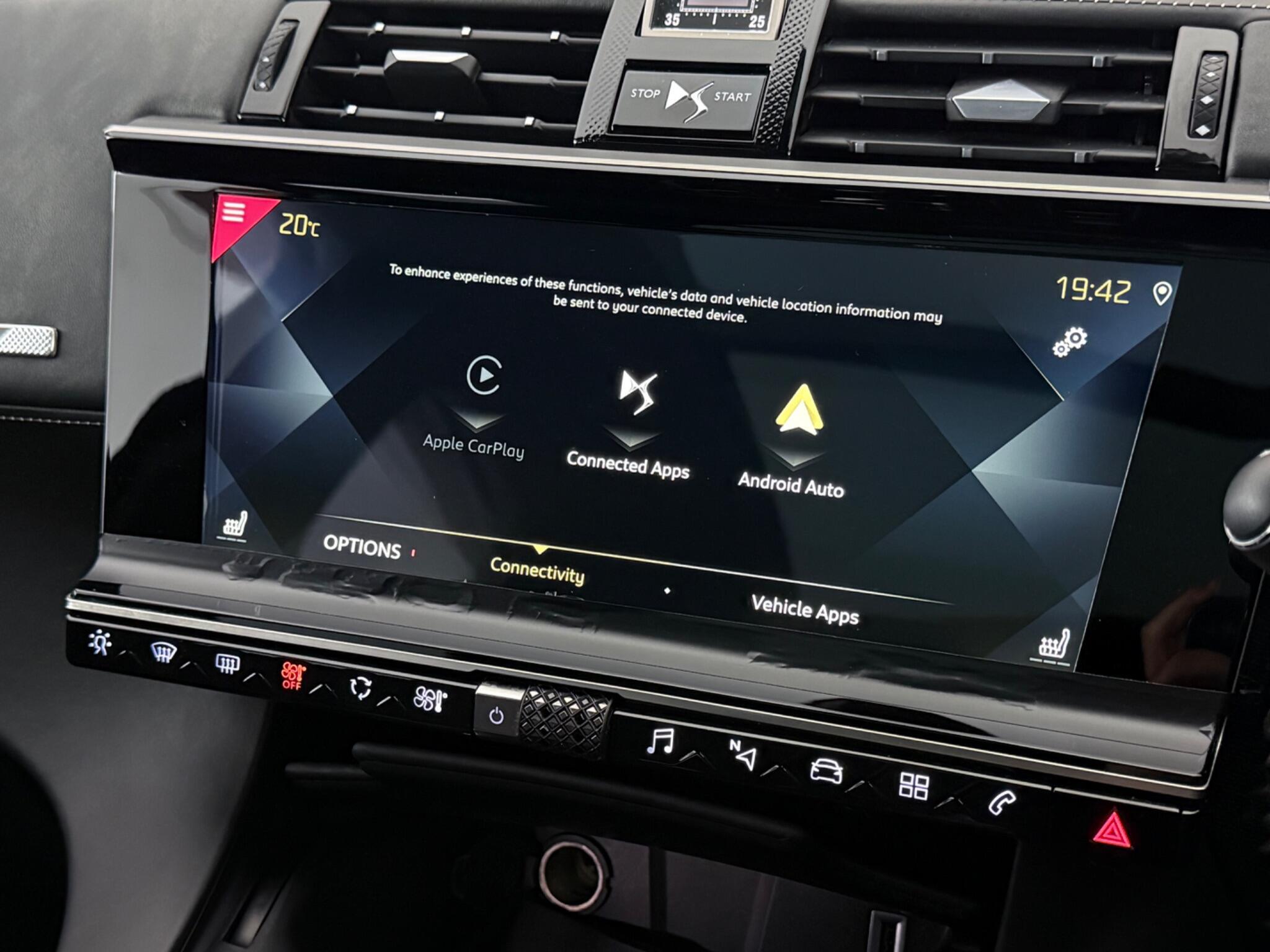 DS Automobiles DS 7 Crossback view 23