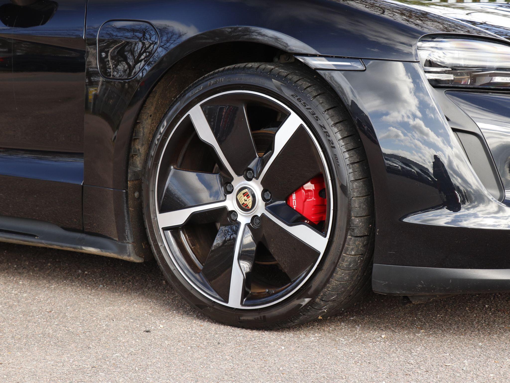 Porsche Taycan view 53
