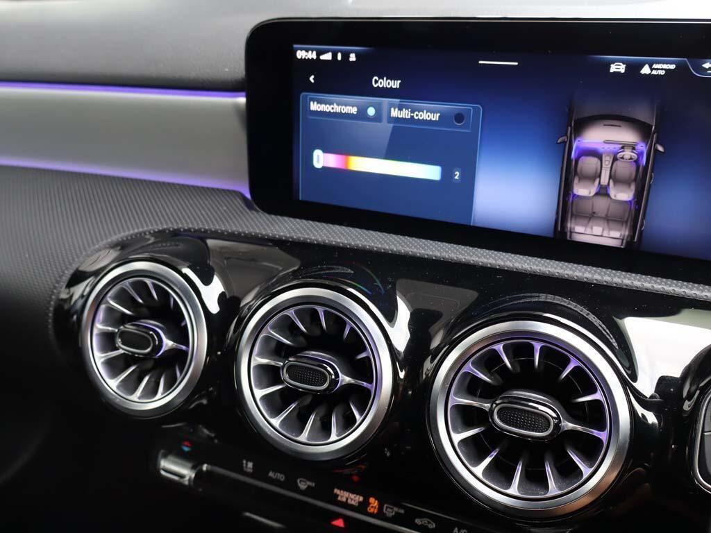 Mercedes-Benz A-Class view 9