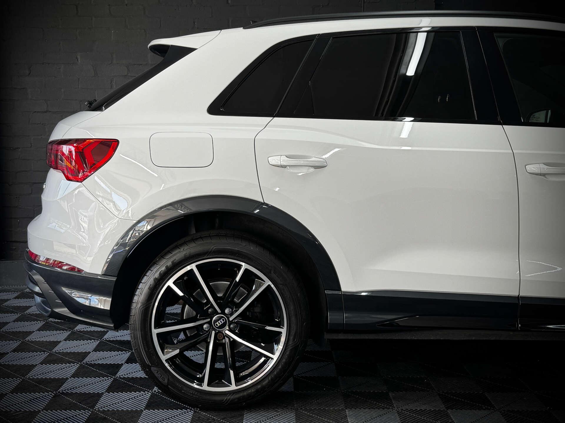 Audi Q3 view 17