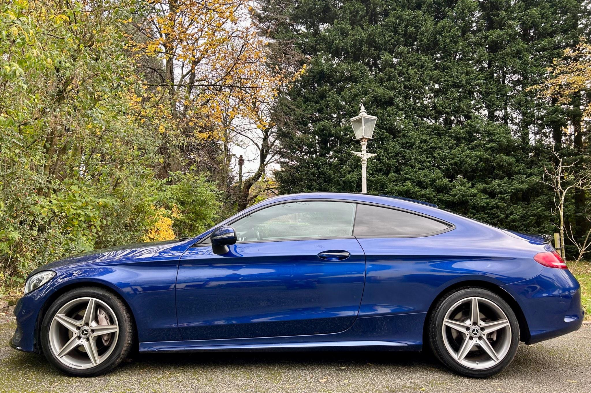 Mercedes-Benz C-Class view 4