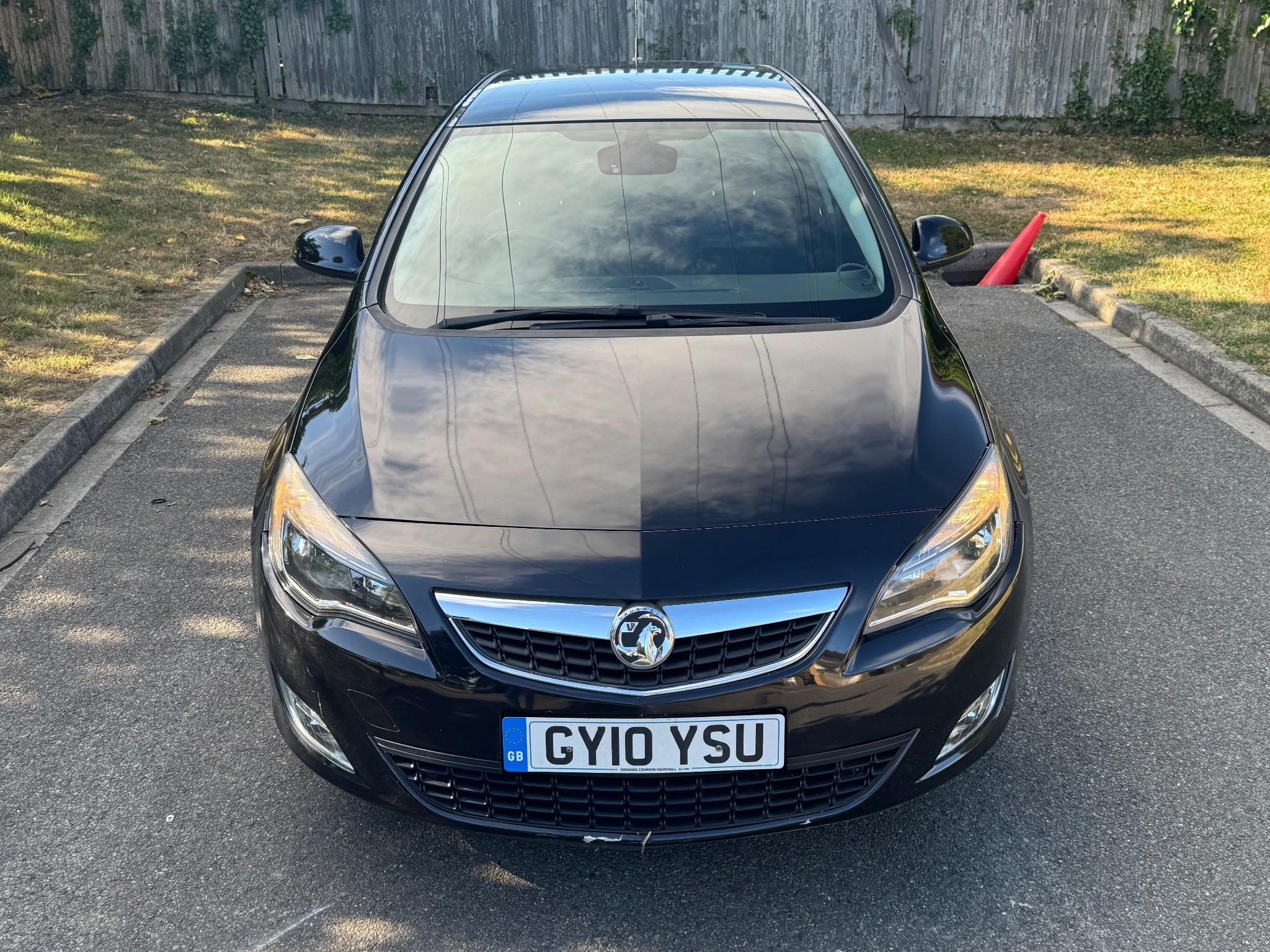 2010 Vauxhall Astra image 8