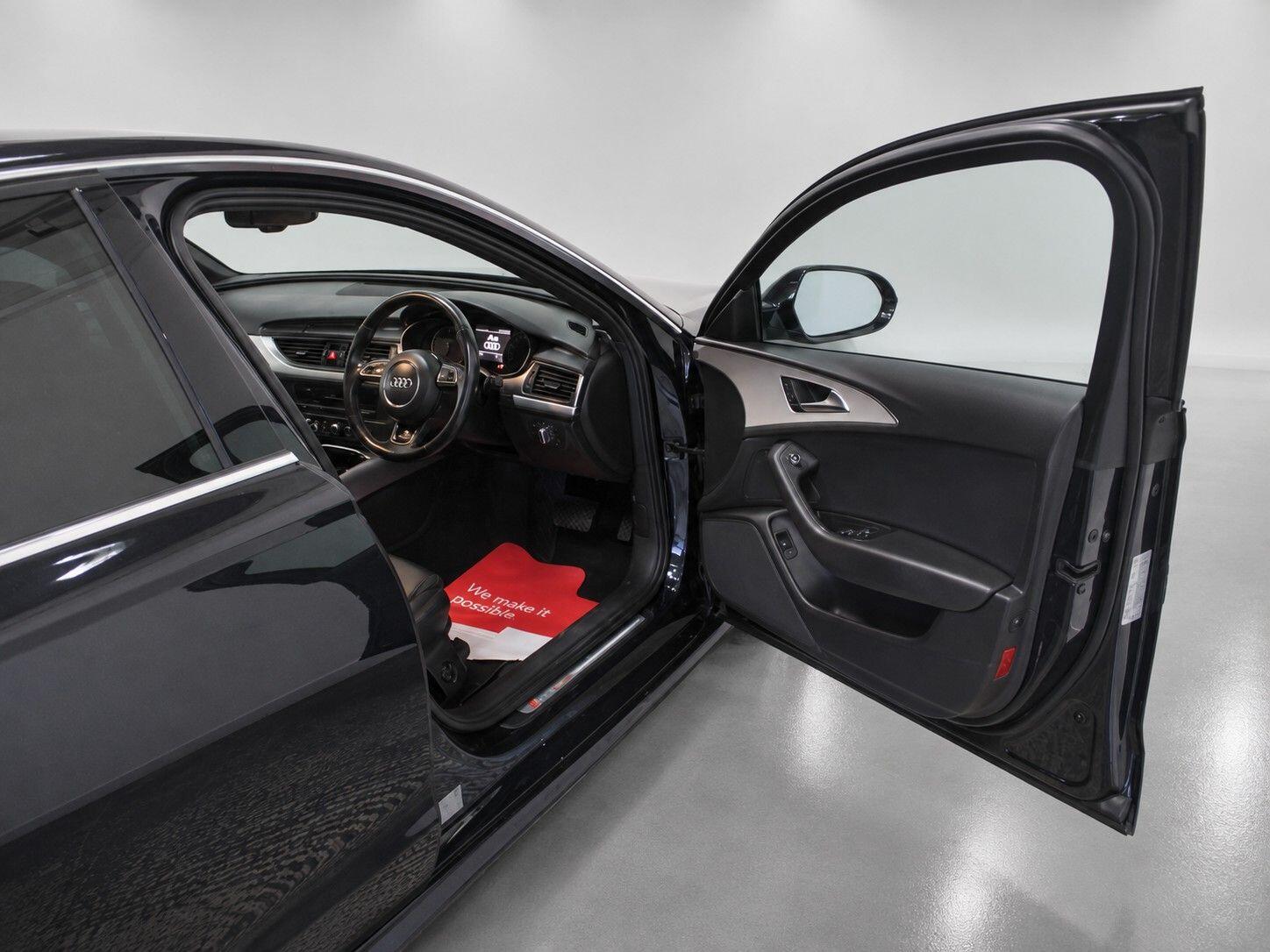Audi A6 view 25