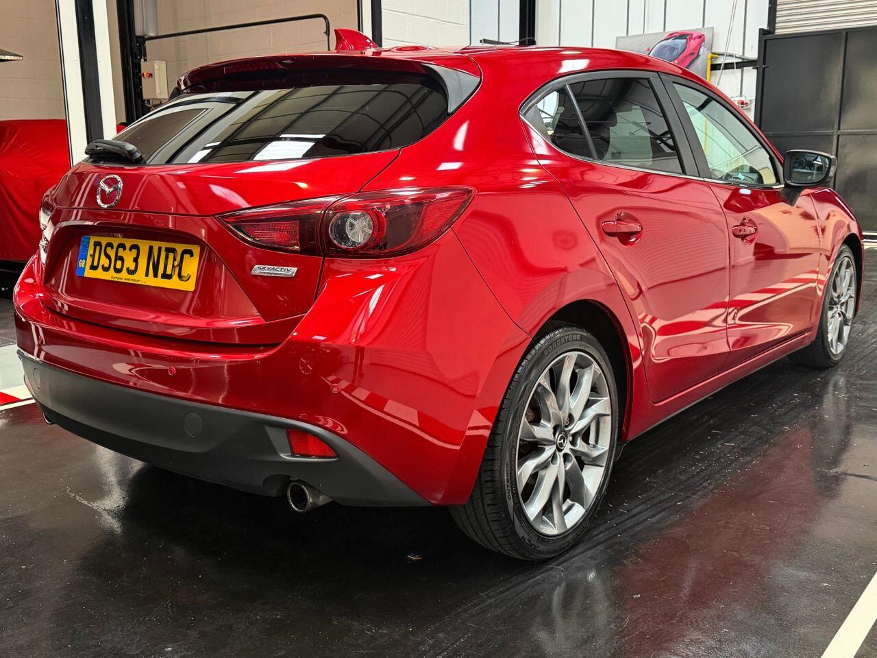 Mazda Mazda3 view 9
