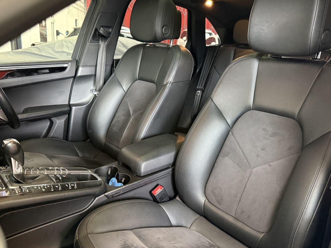Porsche Macan view 55