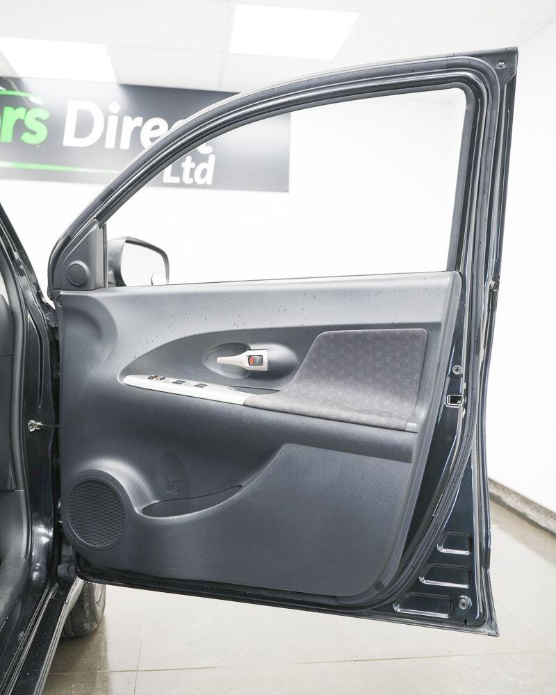 Toyota Urban Cruiser view 15