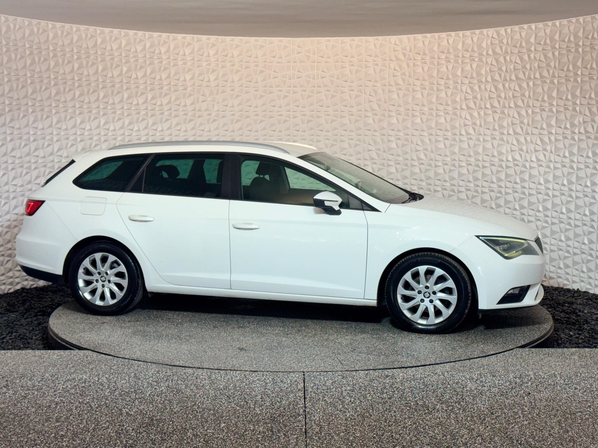 Seat Leon view 8