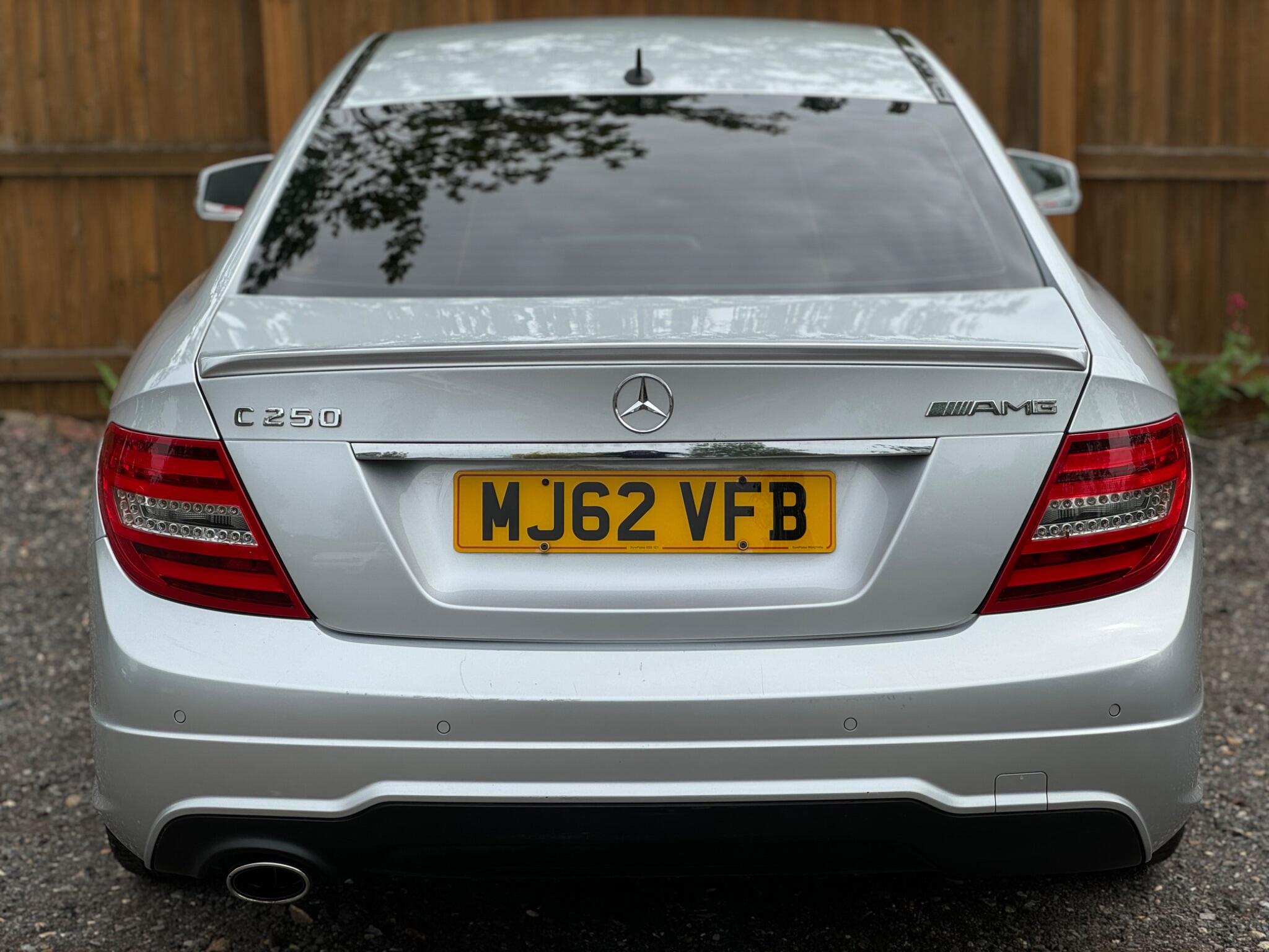 Mercedes-Benz C-Class view 11