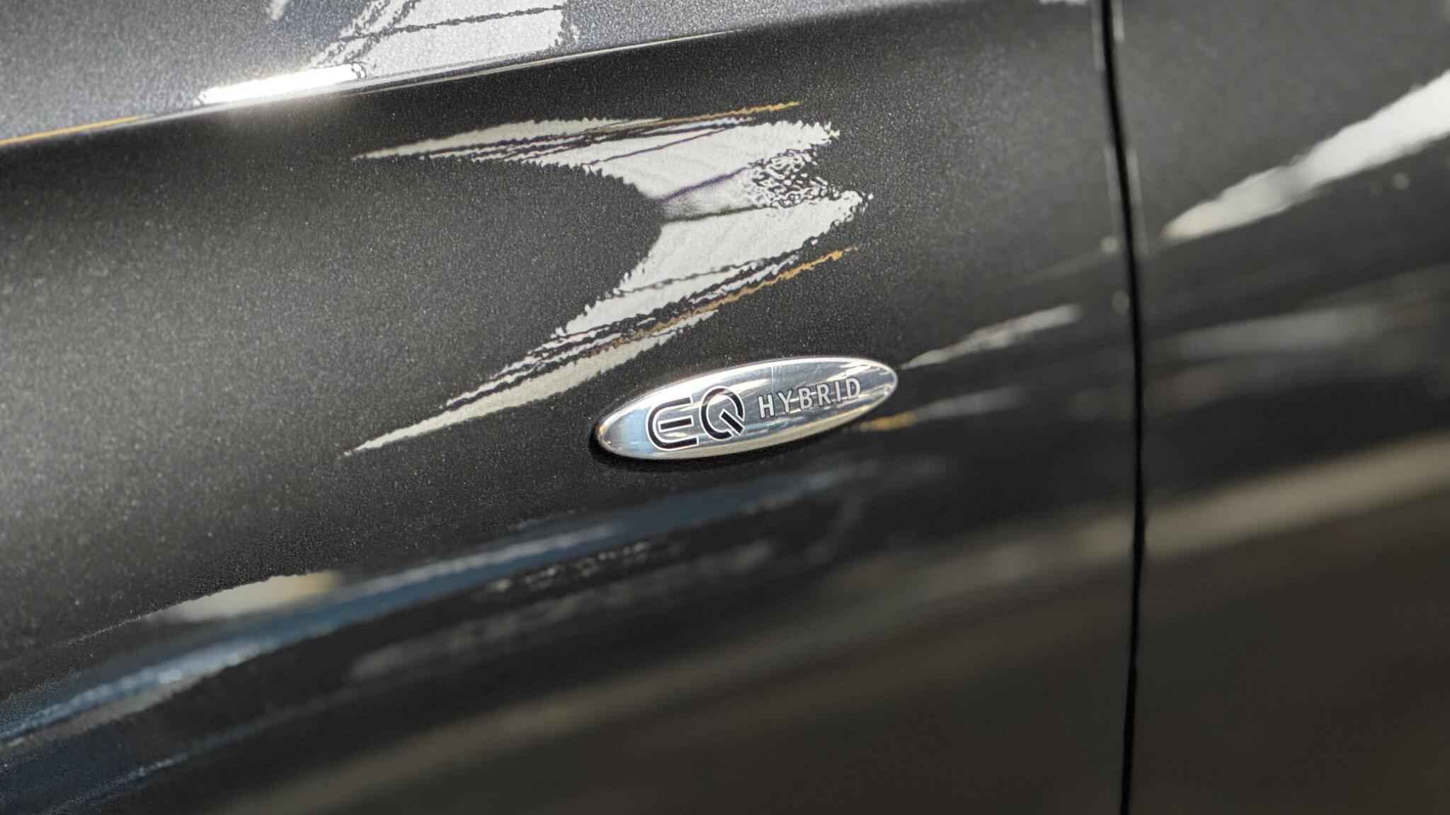 Mercedes-Benz GLC view 60