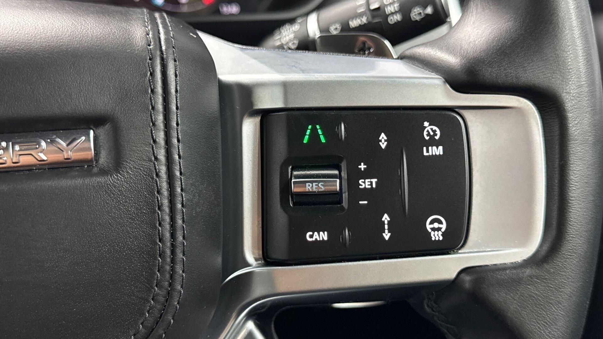 Land Rover Discovery view 27