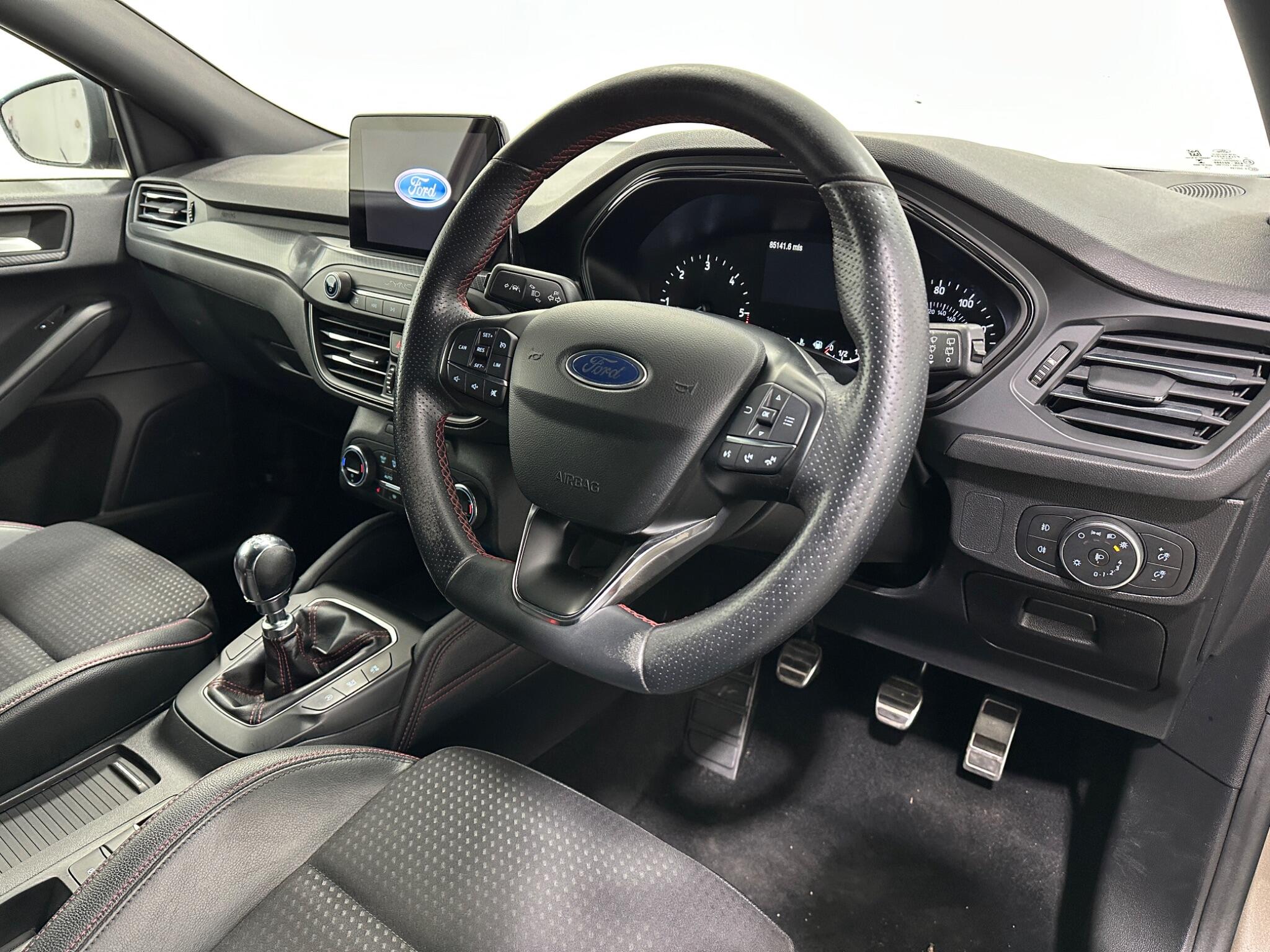 Ford Focus view 11