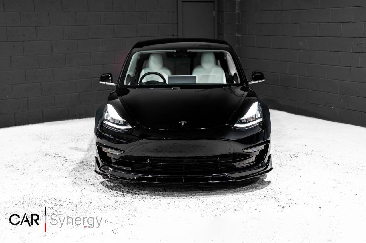 Tesla Model 3 view 5