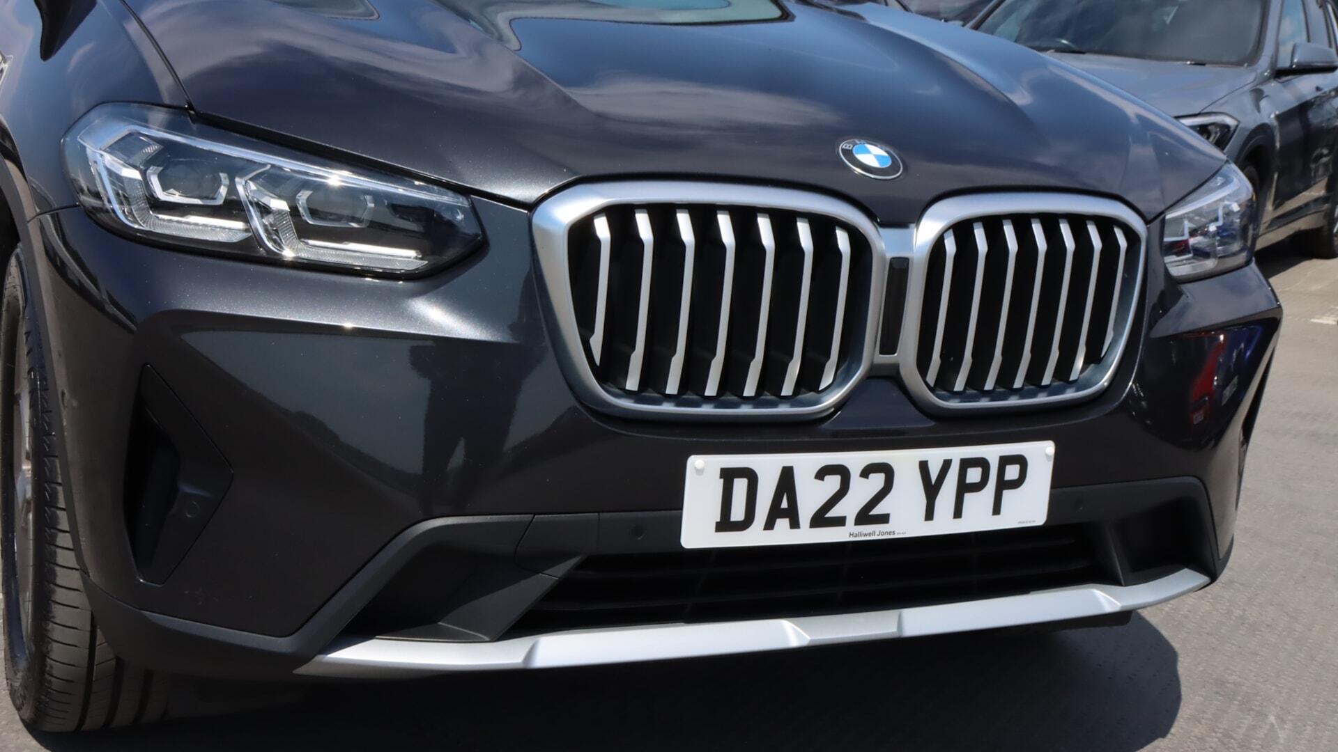 BMW X3 view 25