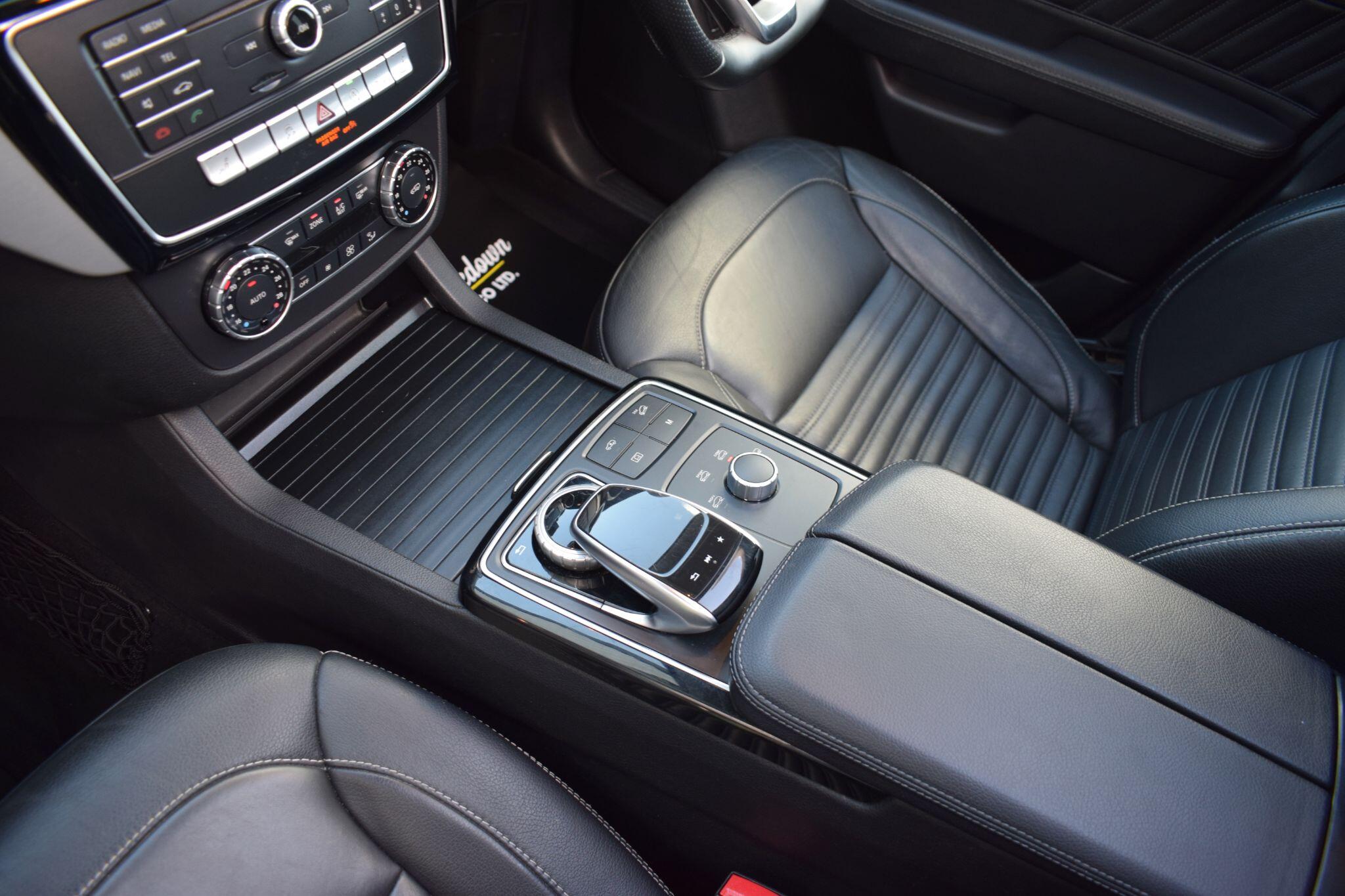 Mercedes-Benz GLE view 17