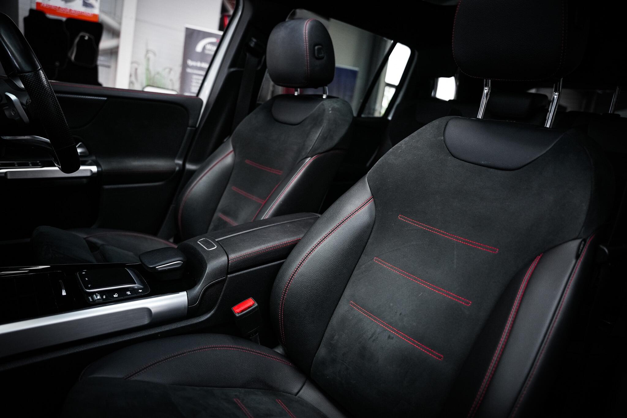 Mercedes-Benz GLB view 24