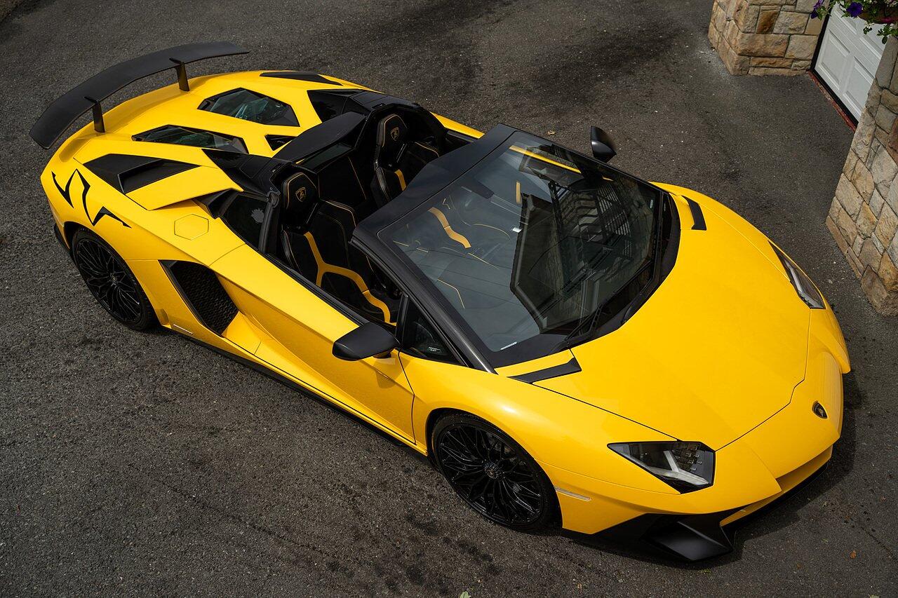 Lamborghini Aventador view 25
