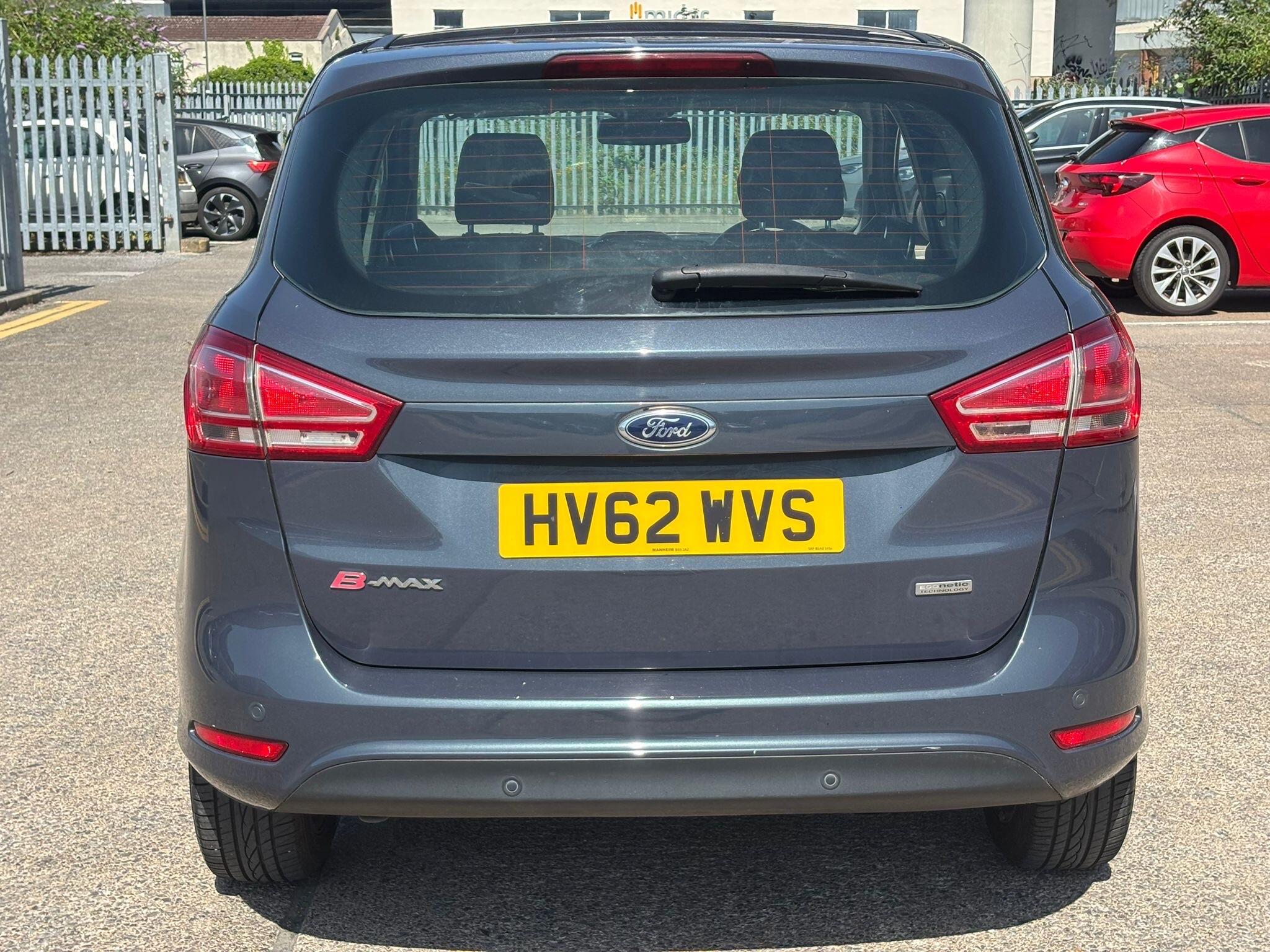 Ford B-Max view 14