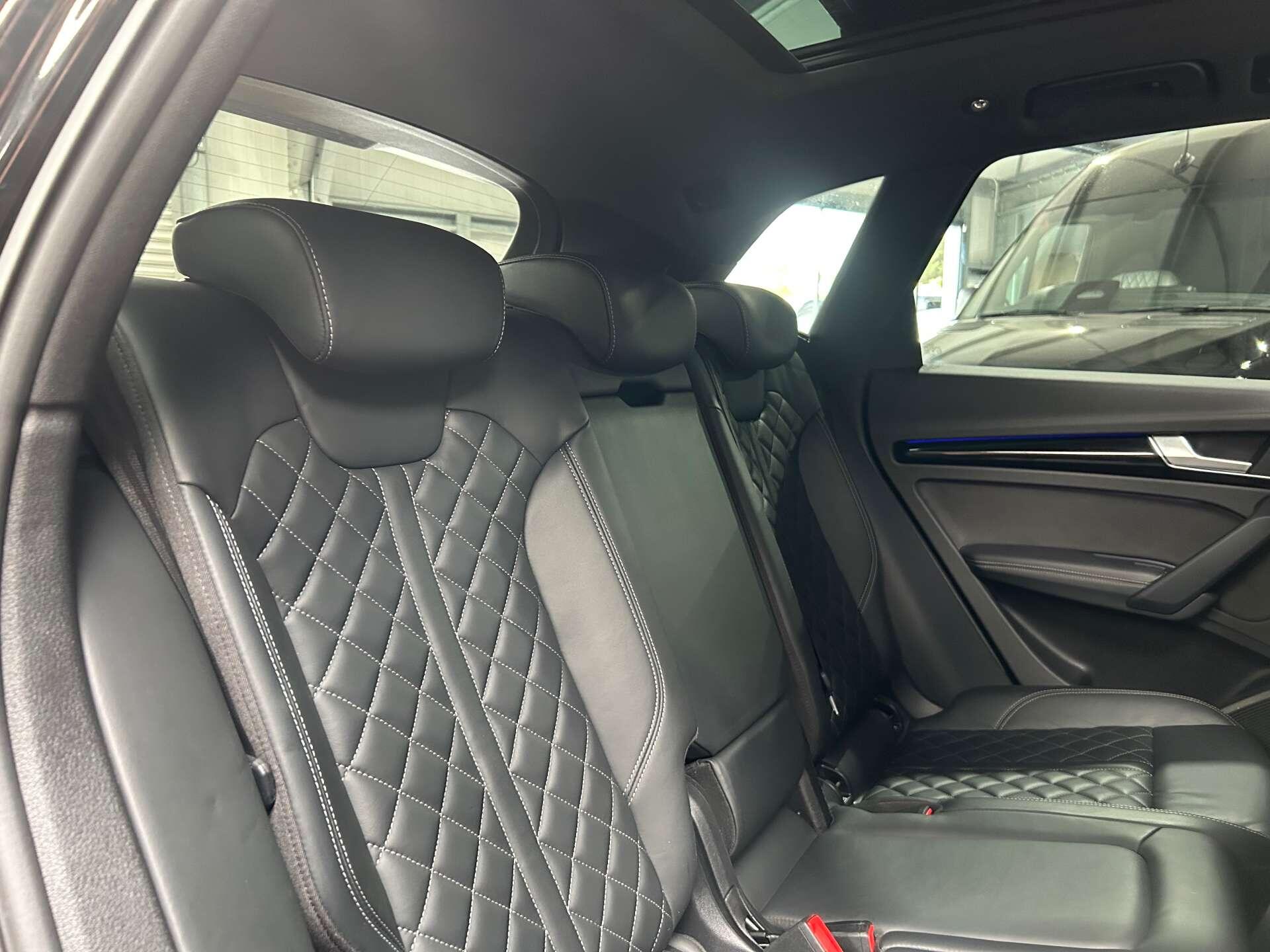 Audi Q5 view 32