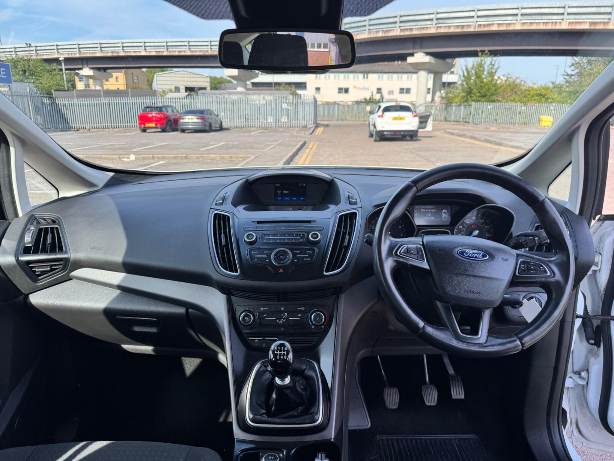 Ford C-Max view 21