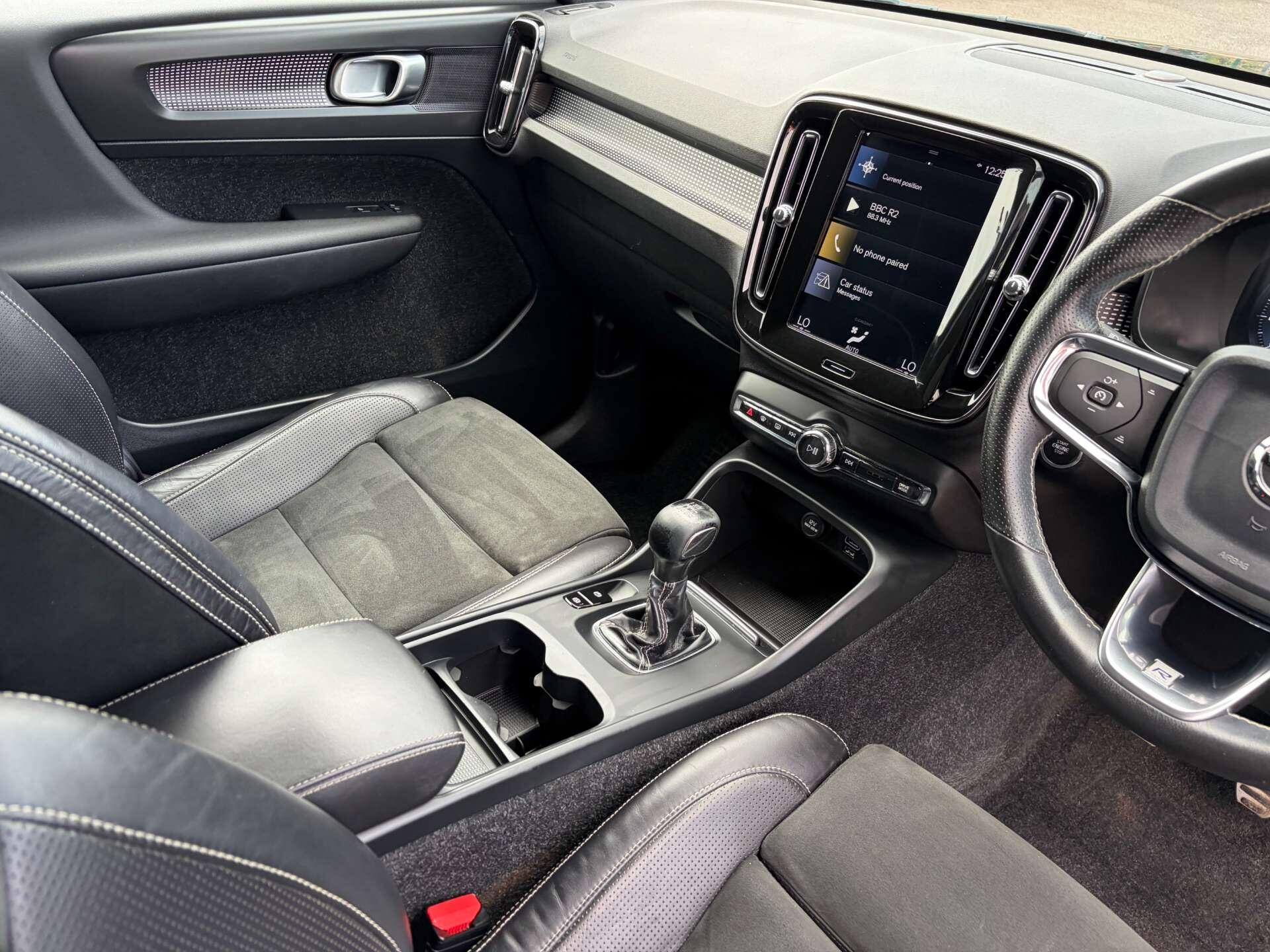 Volvo XC40 view 38