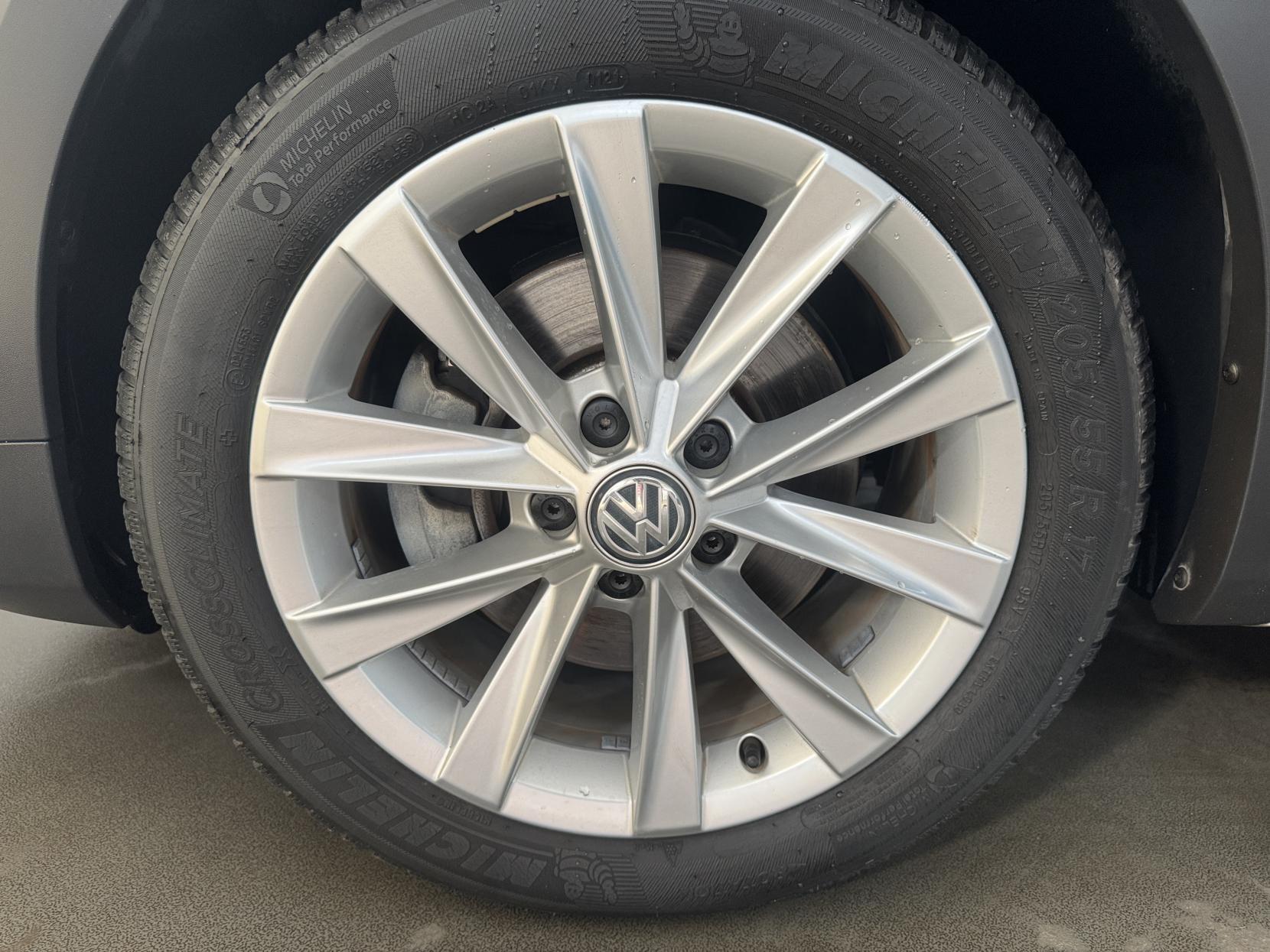 Volkswagen Golf view 49