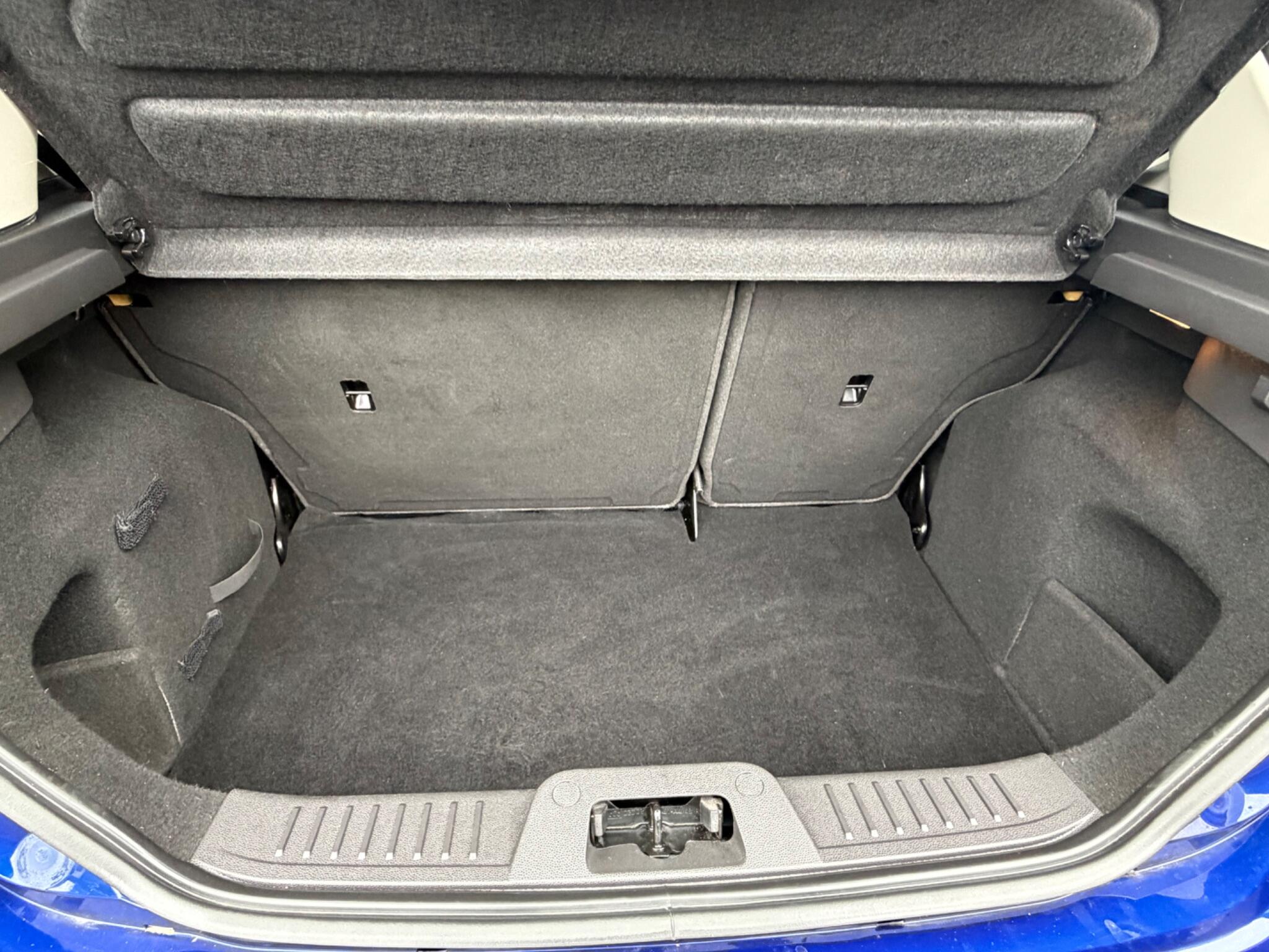 Ford Fiesta view 47
