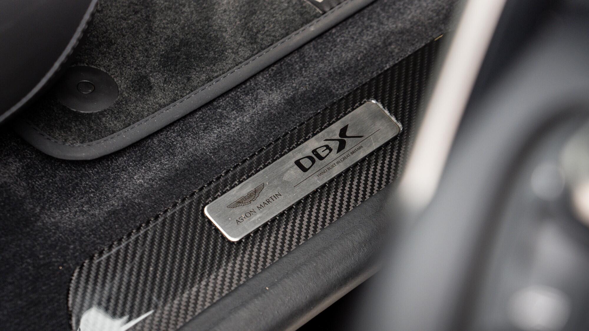 Aston Martin DBX view 46