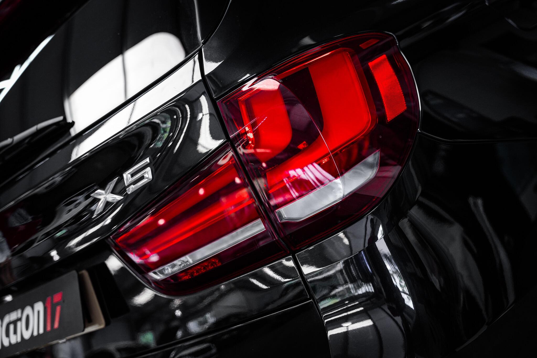 BMW X5 view 34