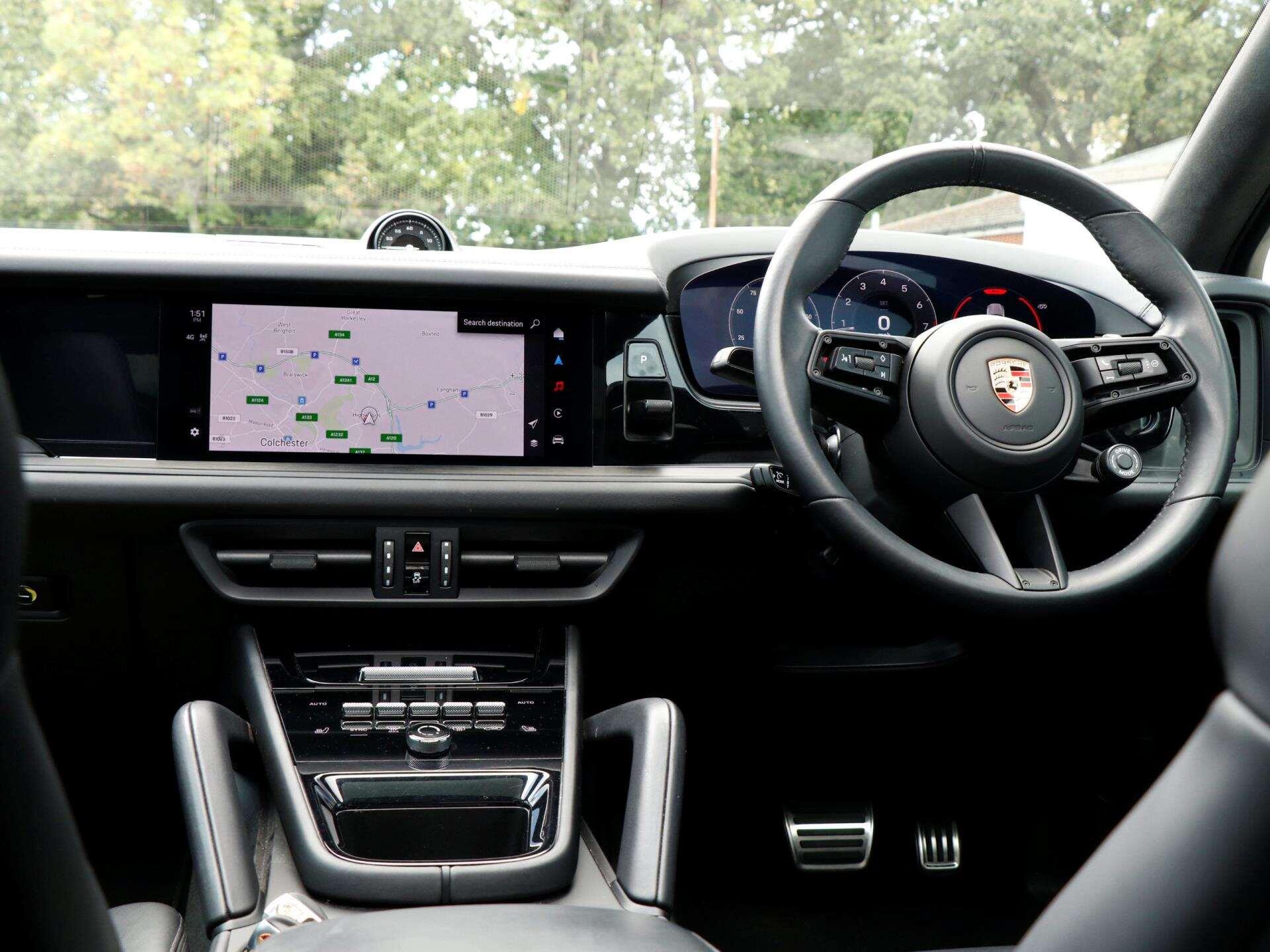 Porsche Cayenne view 12
