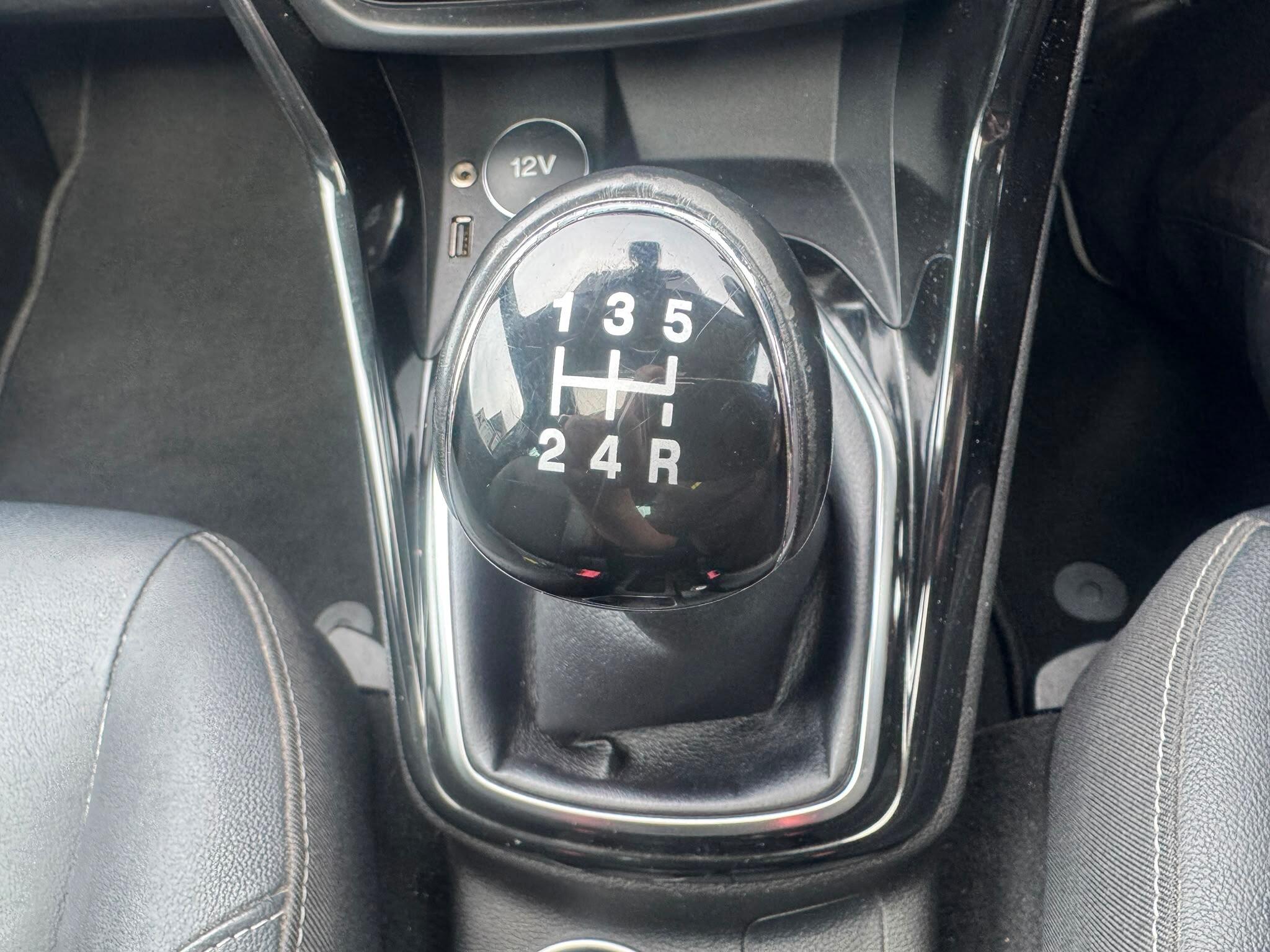 Ford B-Max view 18