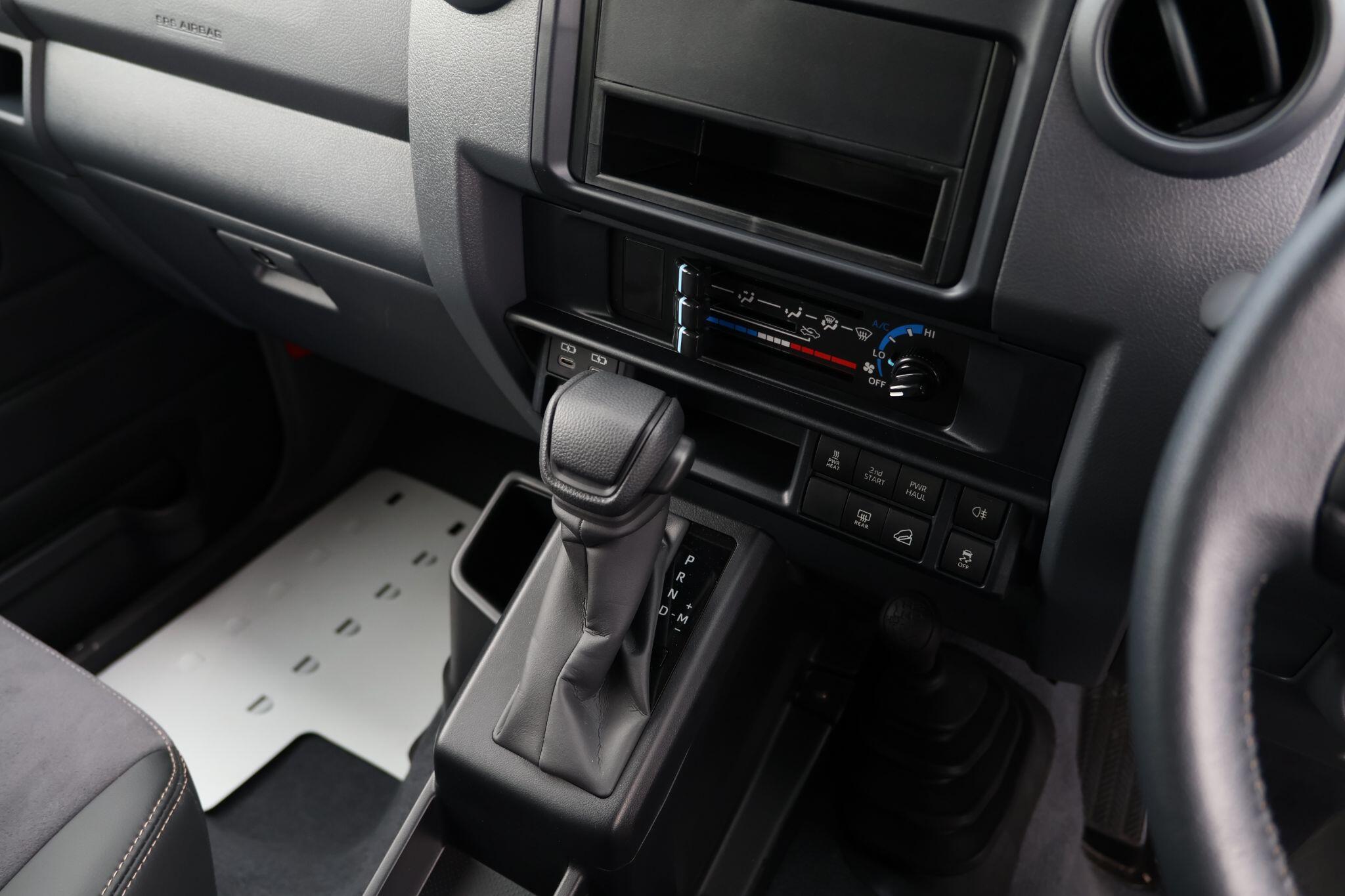 Toyota Land Cruiser view 47