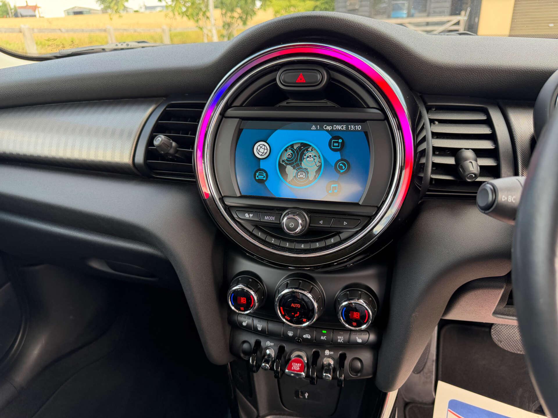 Mini Hatch view 17