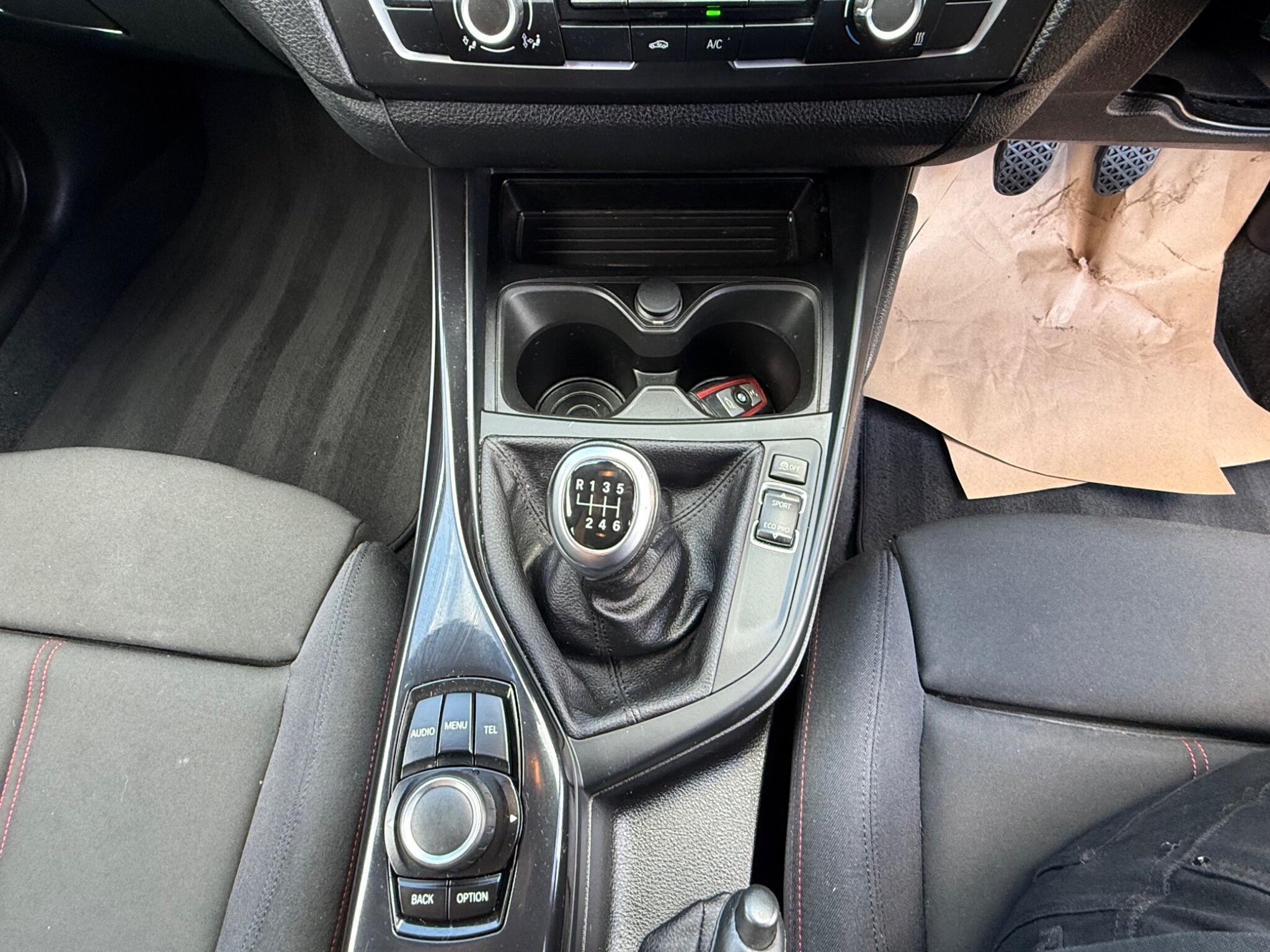 BMW 1 Series view 34