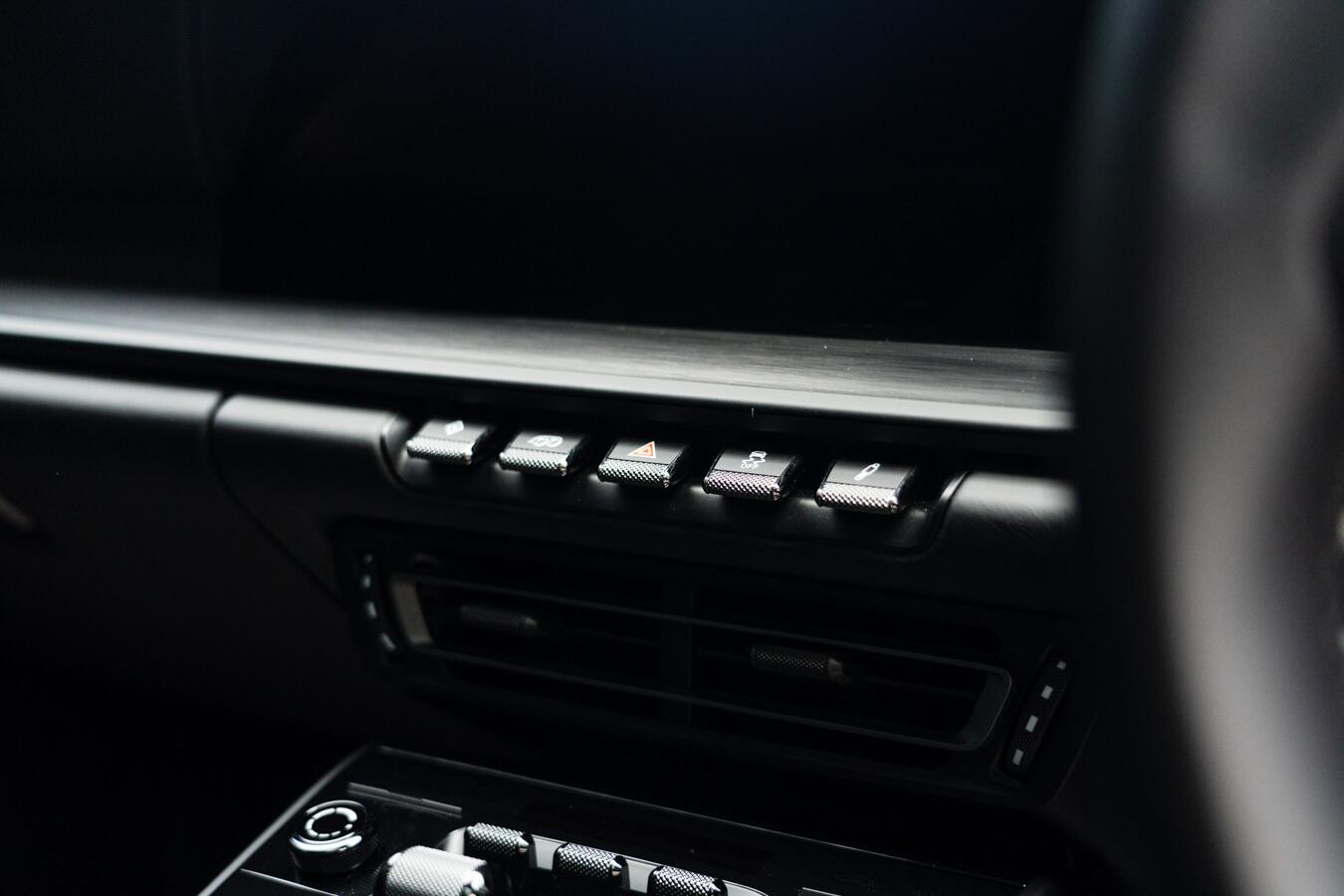 Porsche 911 view 38