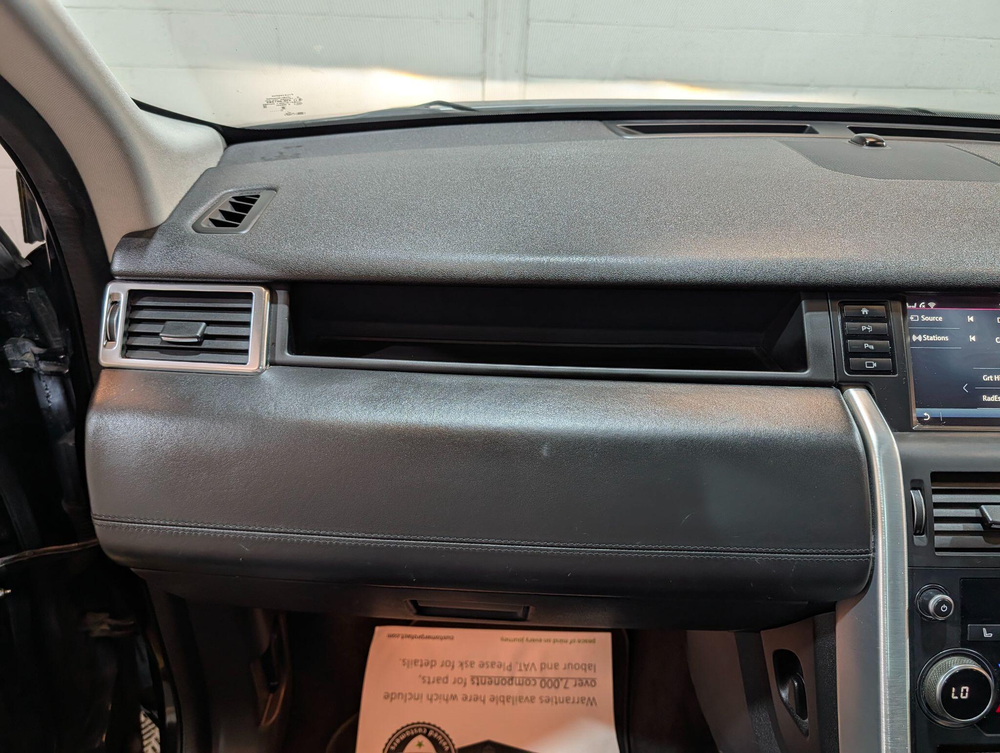 Land Rover Discovery Sport view 91
