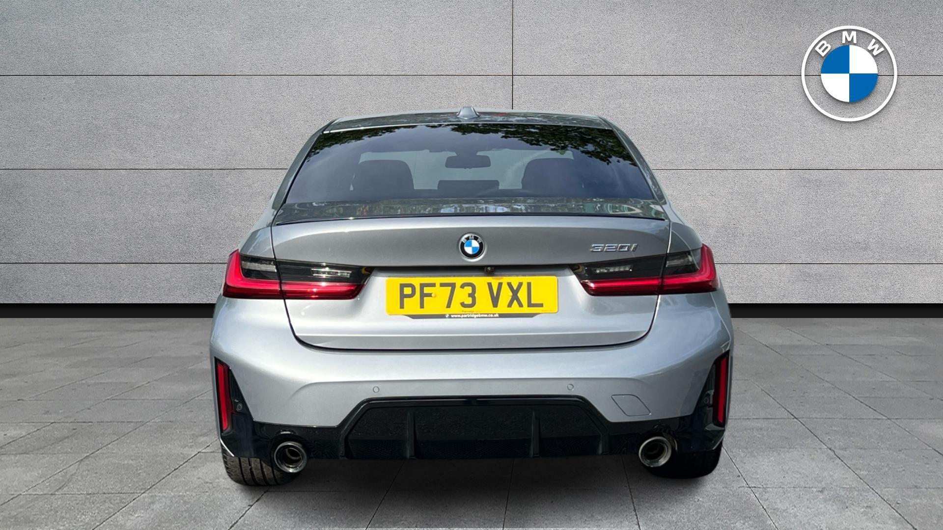 BMW 3 Series view 16