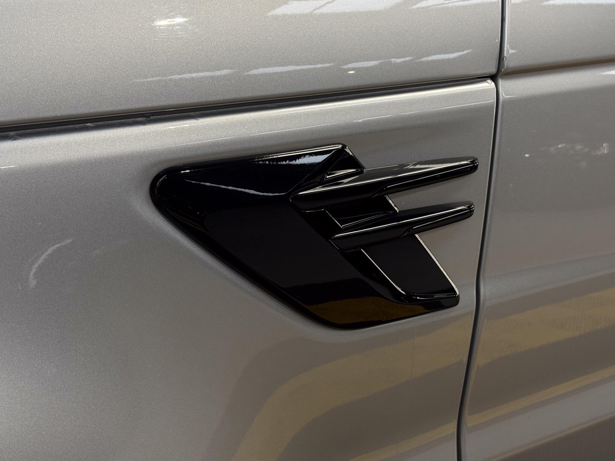 Land Rover Range Rover Sport view 15
