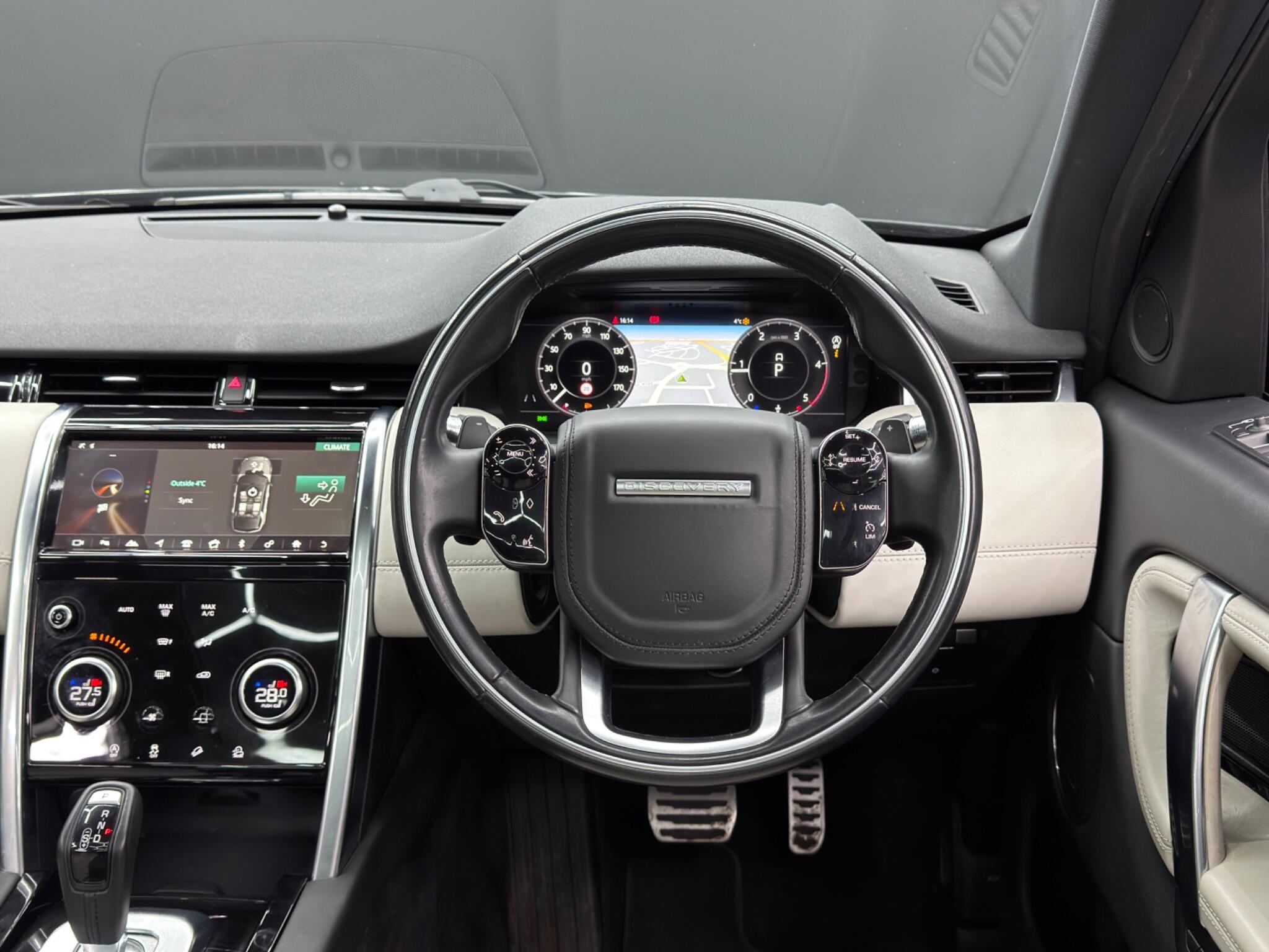 Land Rover Discovery Sport view 19