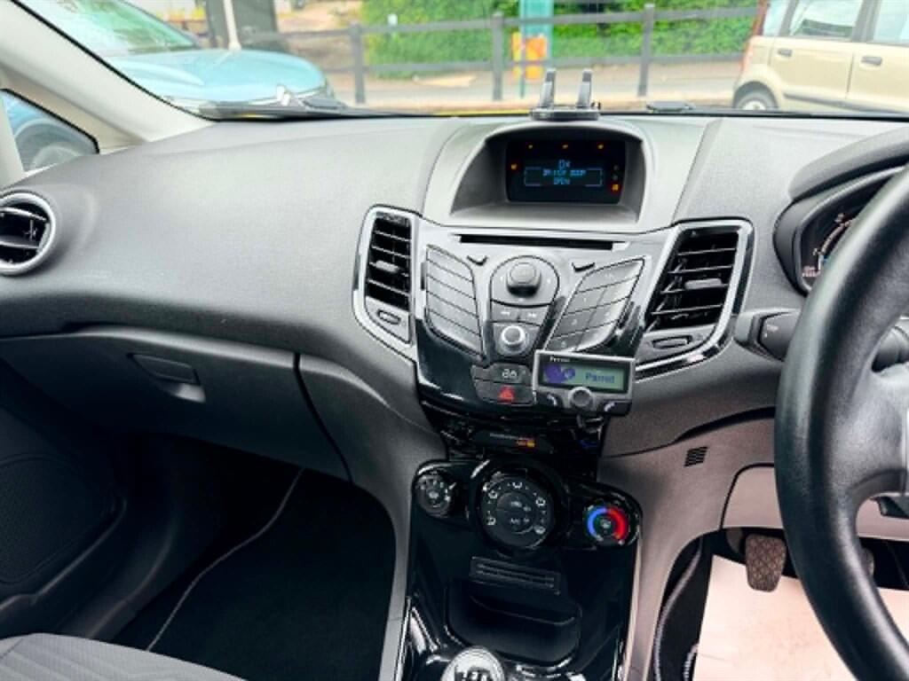 Ford Fiesta view 11