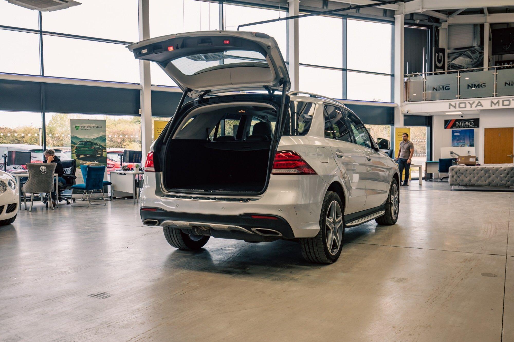 Mercedes-Benz GLE view 31