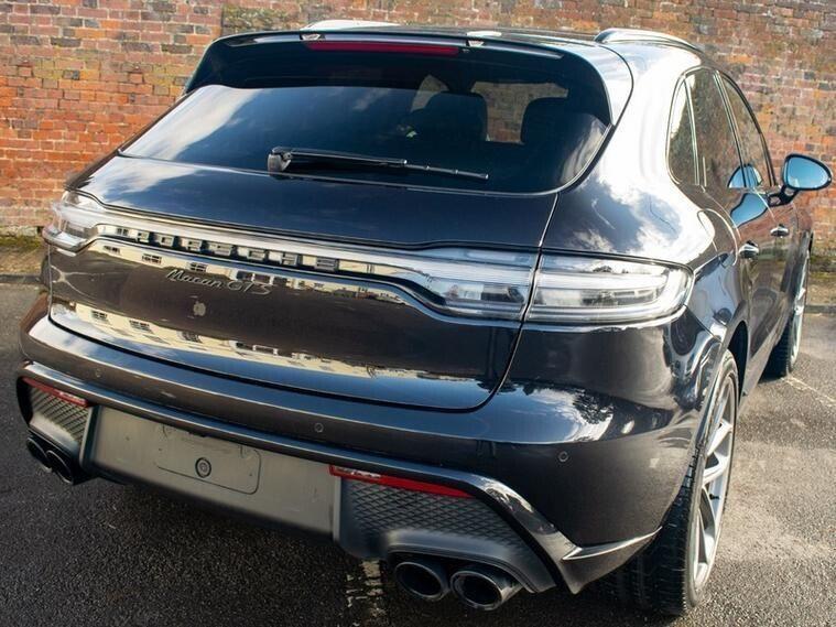 Porsche Macan view 14